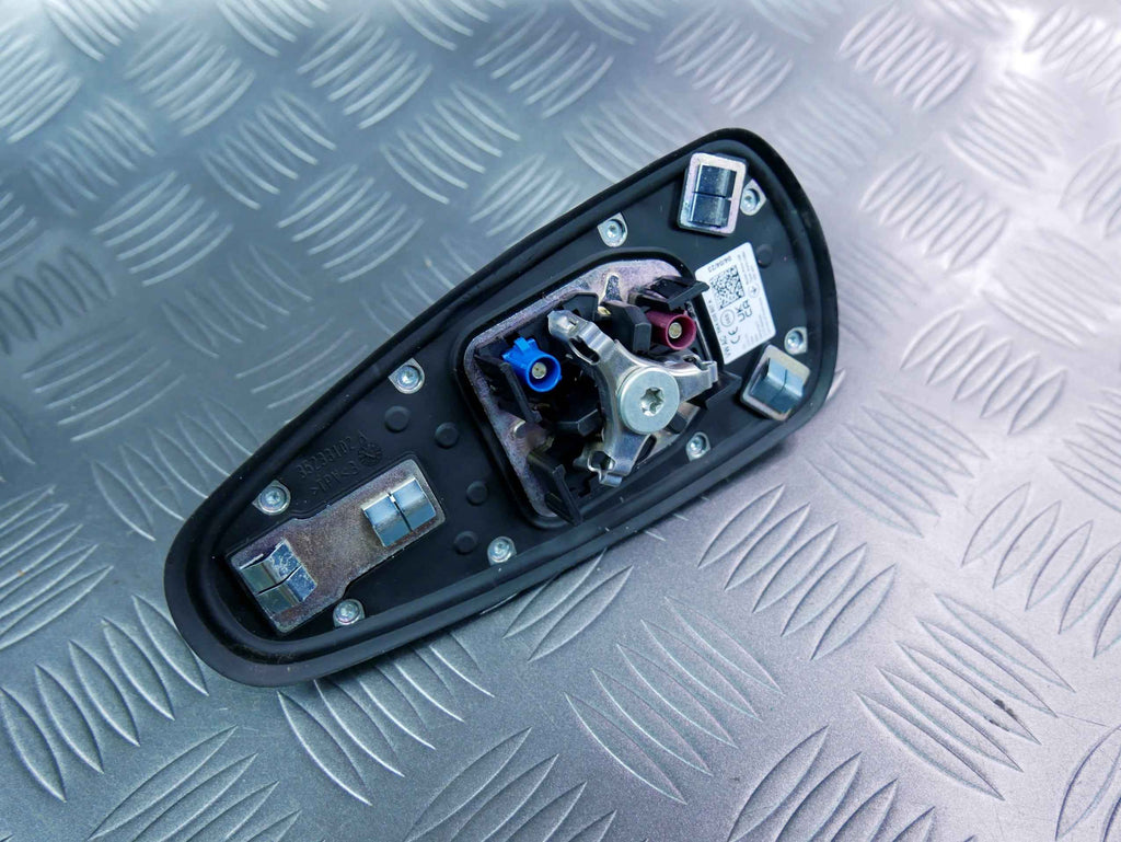 Antena dachowa GPS 5WA035507A SKODA OCTAVIA IV