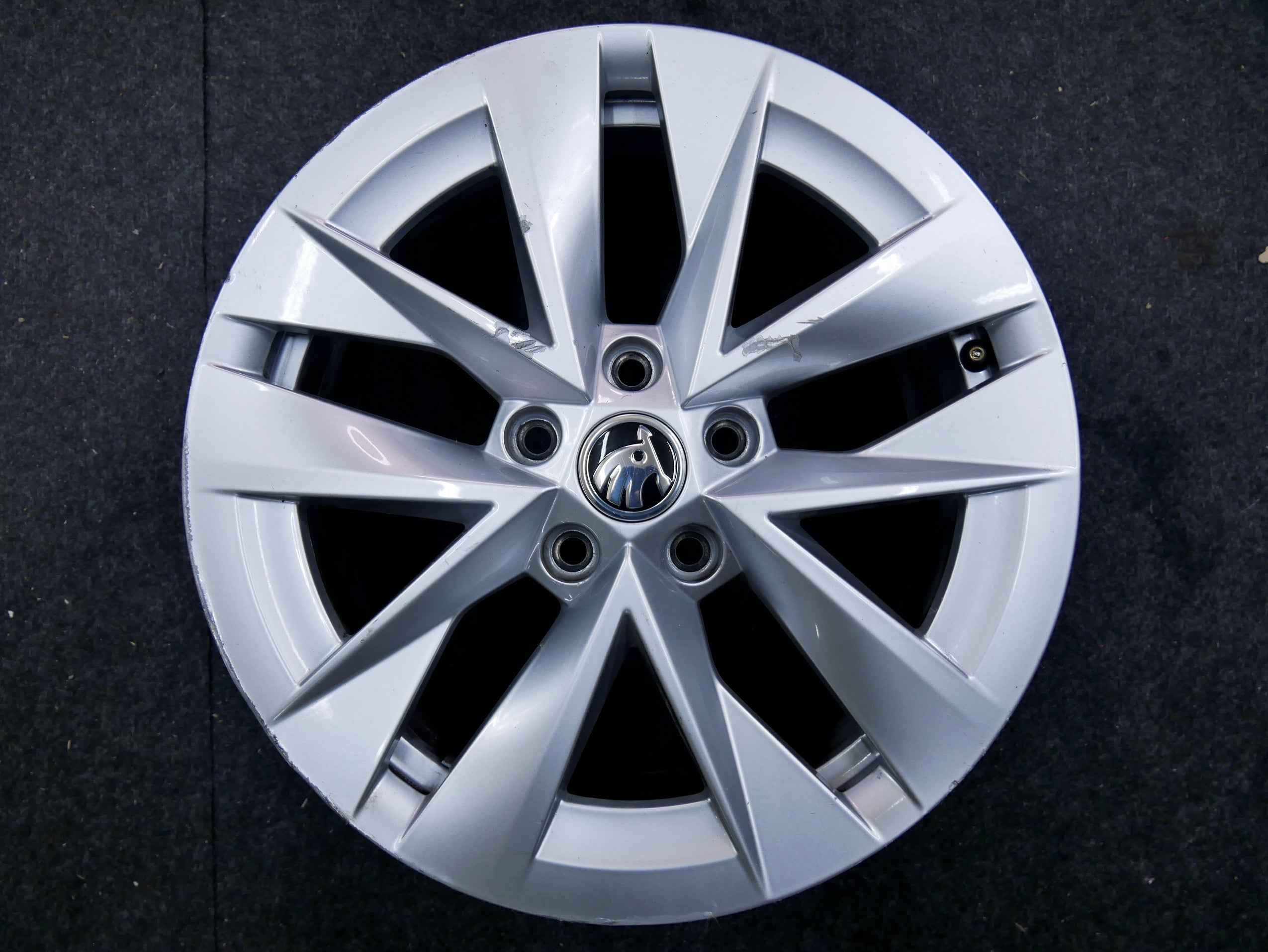 Felga aluminiowa OEM 17' 5E3601025E 7Jx17 ET46 SKODA OCTAVIA IV