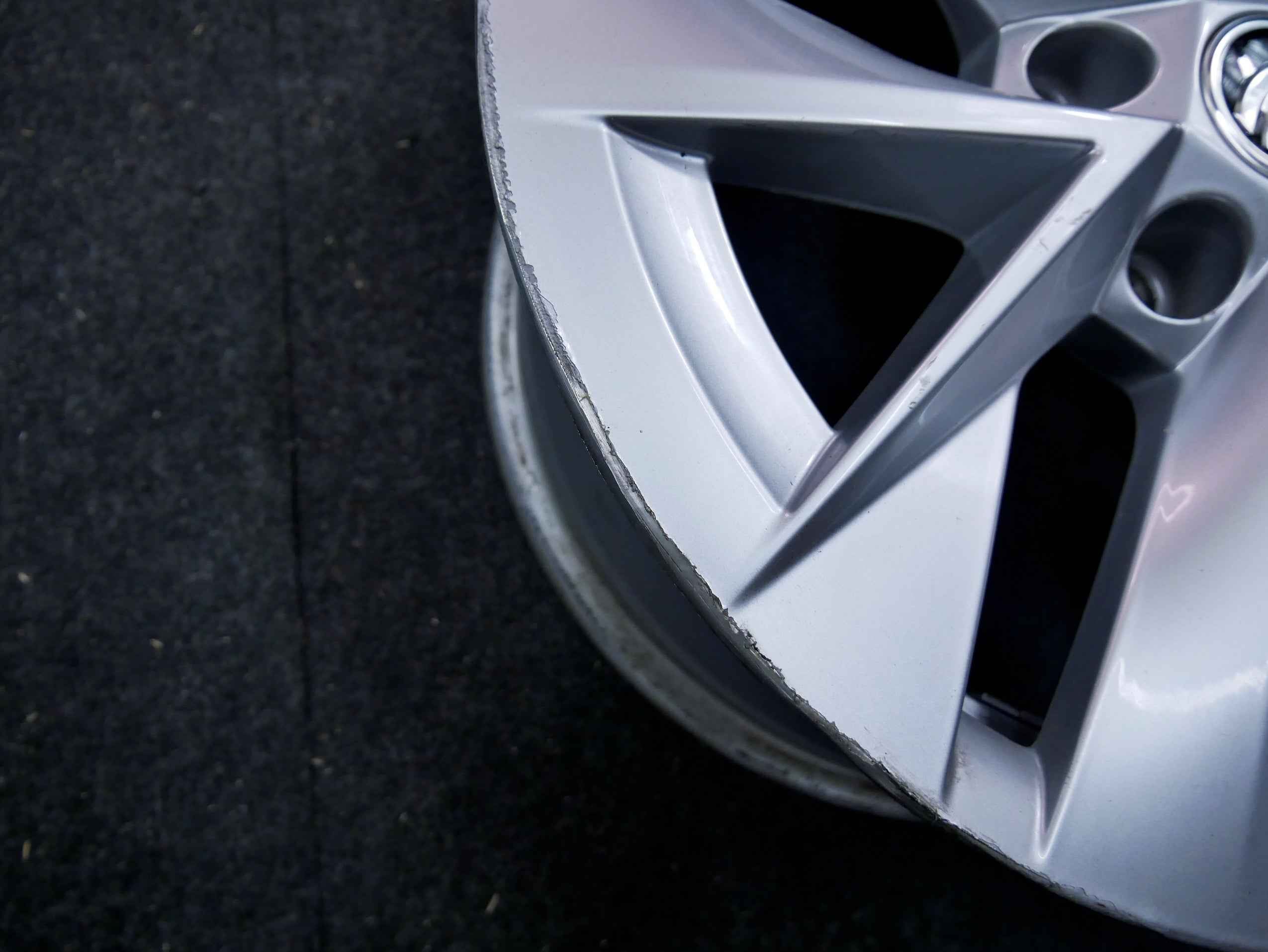 Felga aluminiowa OEM 17' 5E3601025E 7Jx17 ET46 SKODA OCTAVIA IV