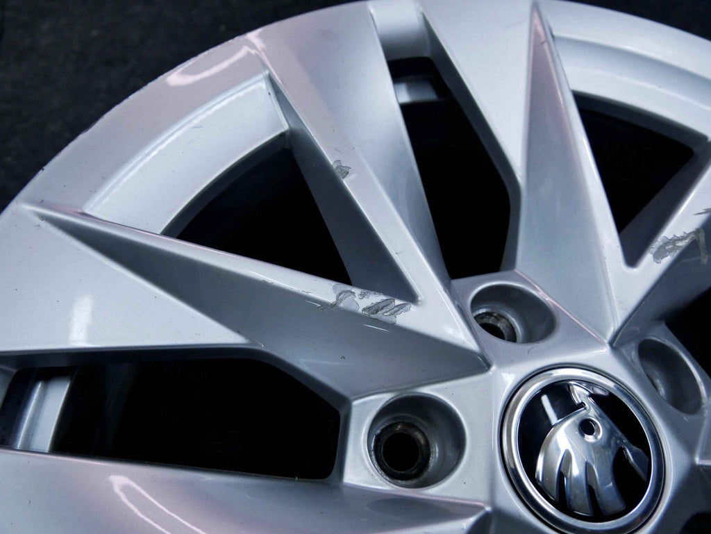 Felga aluminiowa OEM 17' 5E3601025E 7Jx17 ET46 SKODA OCTAVIA IV