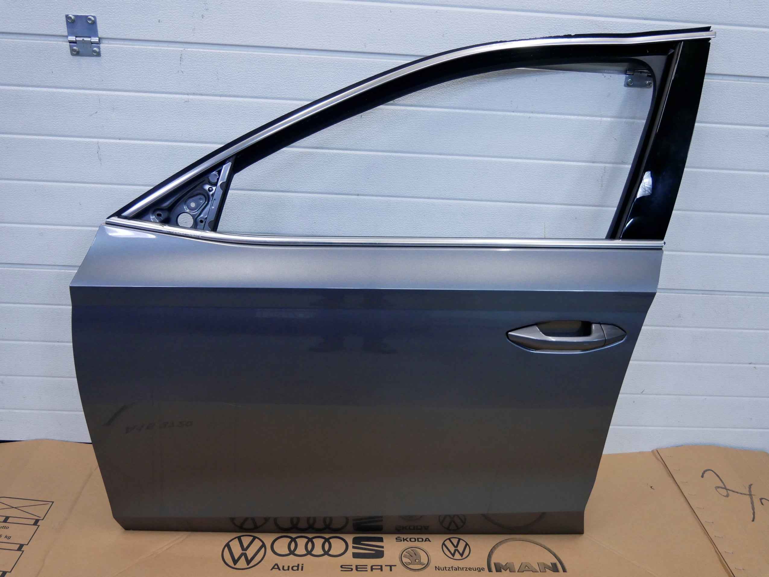 Drzwi przód przednie lewe LF7C SKODA OCTAVIA IV