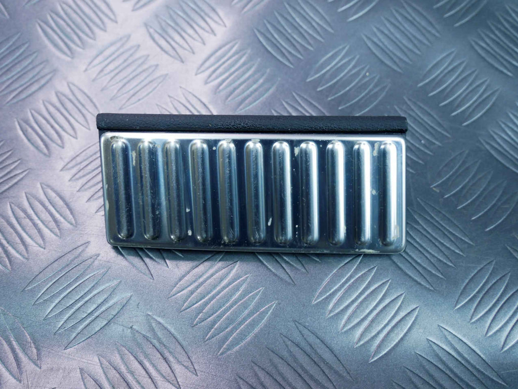 Osłona zaślepka krawędzi bagażnika 3V5803847 SKODA SUPERB III