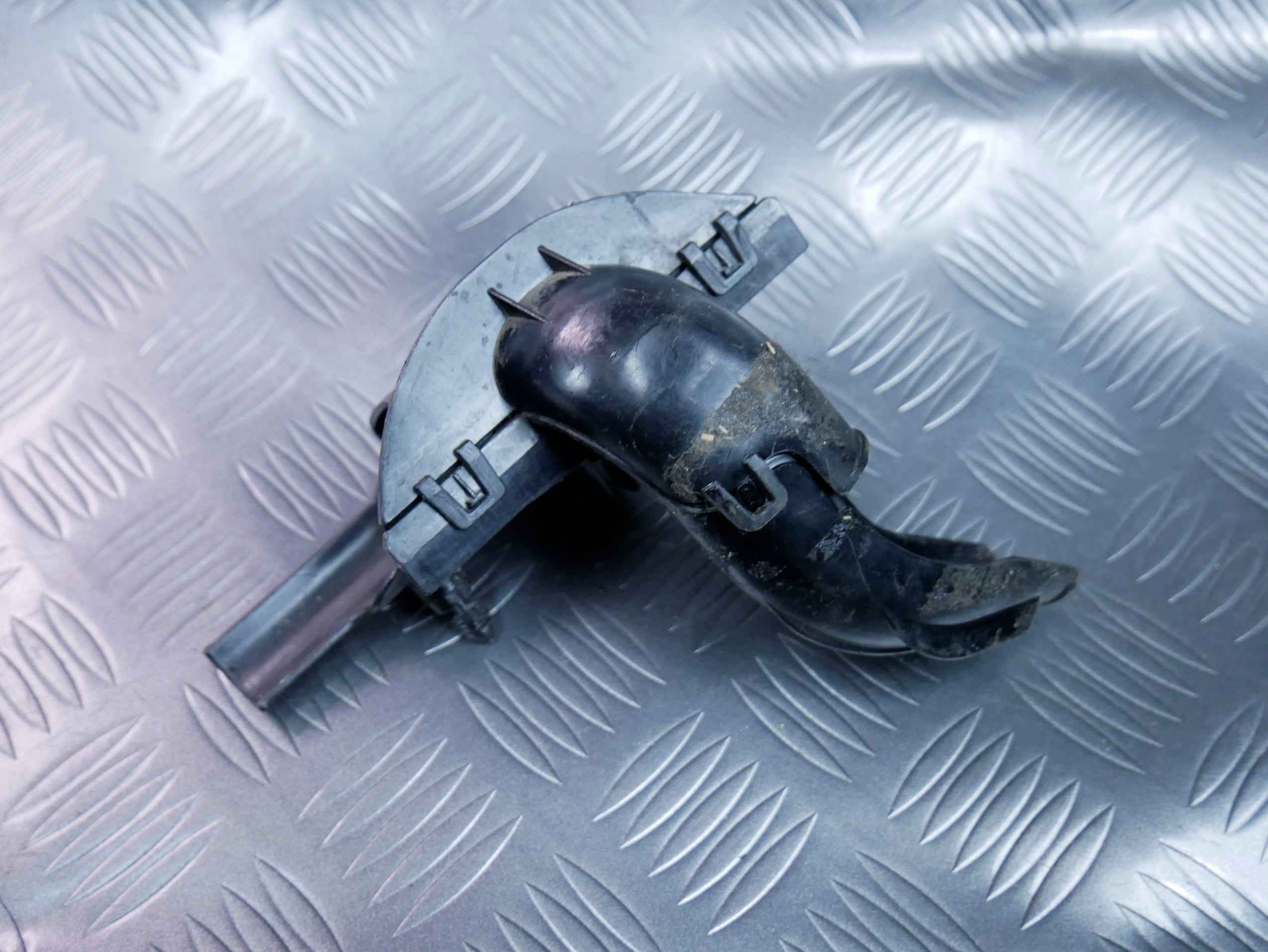 Kanał prowadnica przewodów 5Q0971445C SKODA SUPERB III