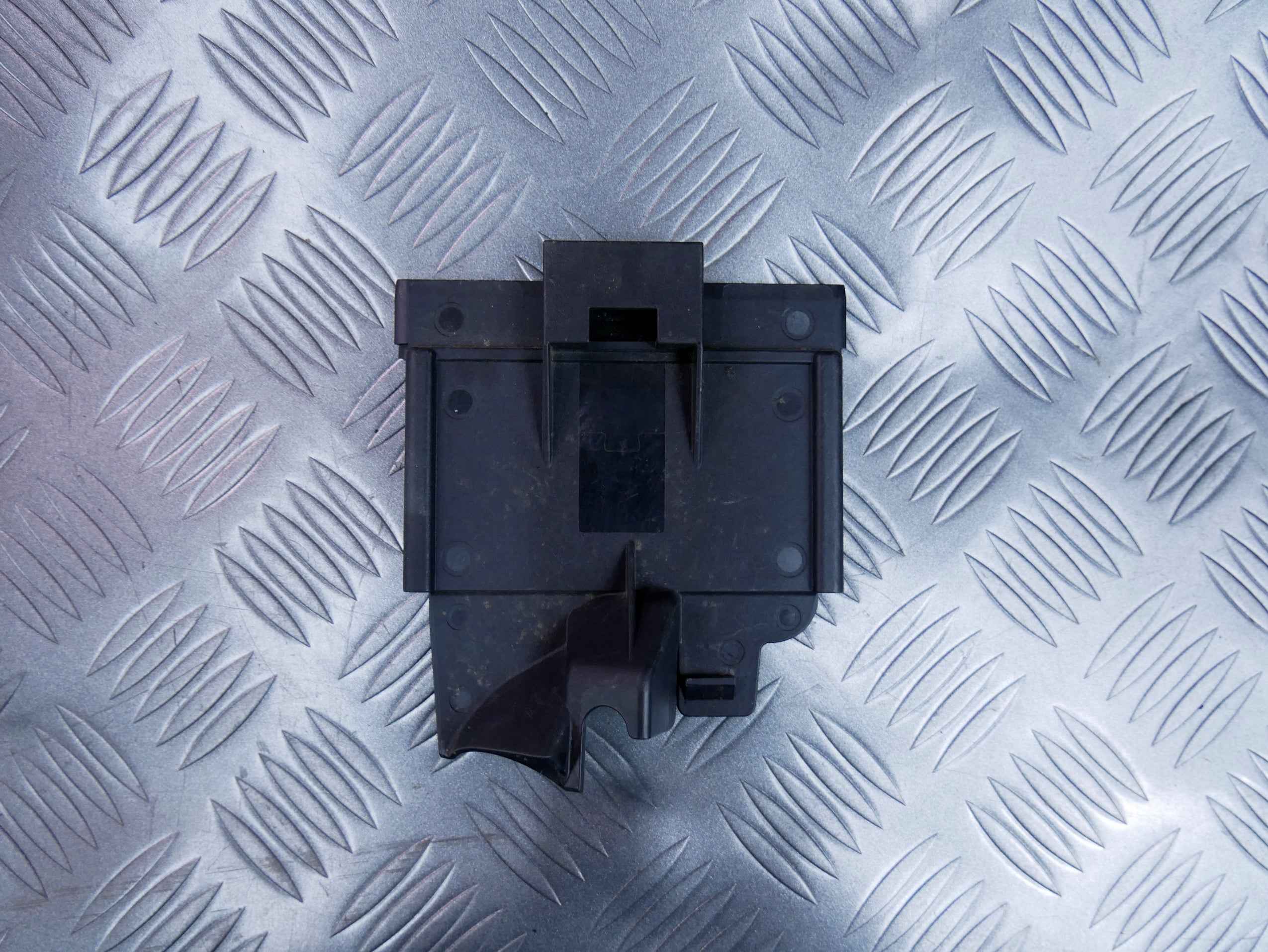 Zaślepka skrzynki bezpieczników 5Q0927165D SKODA SUPERB III