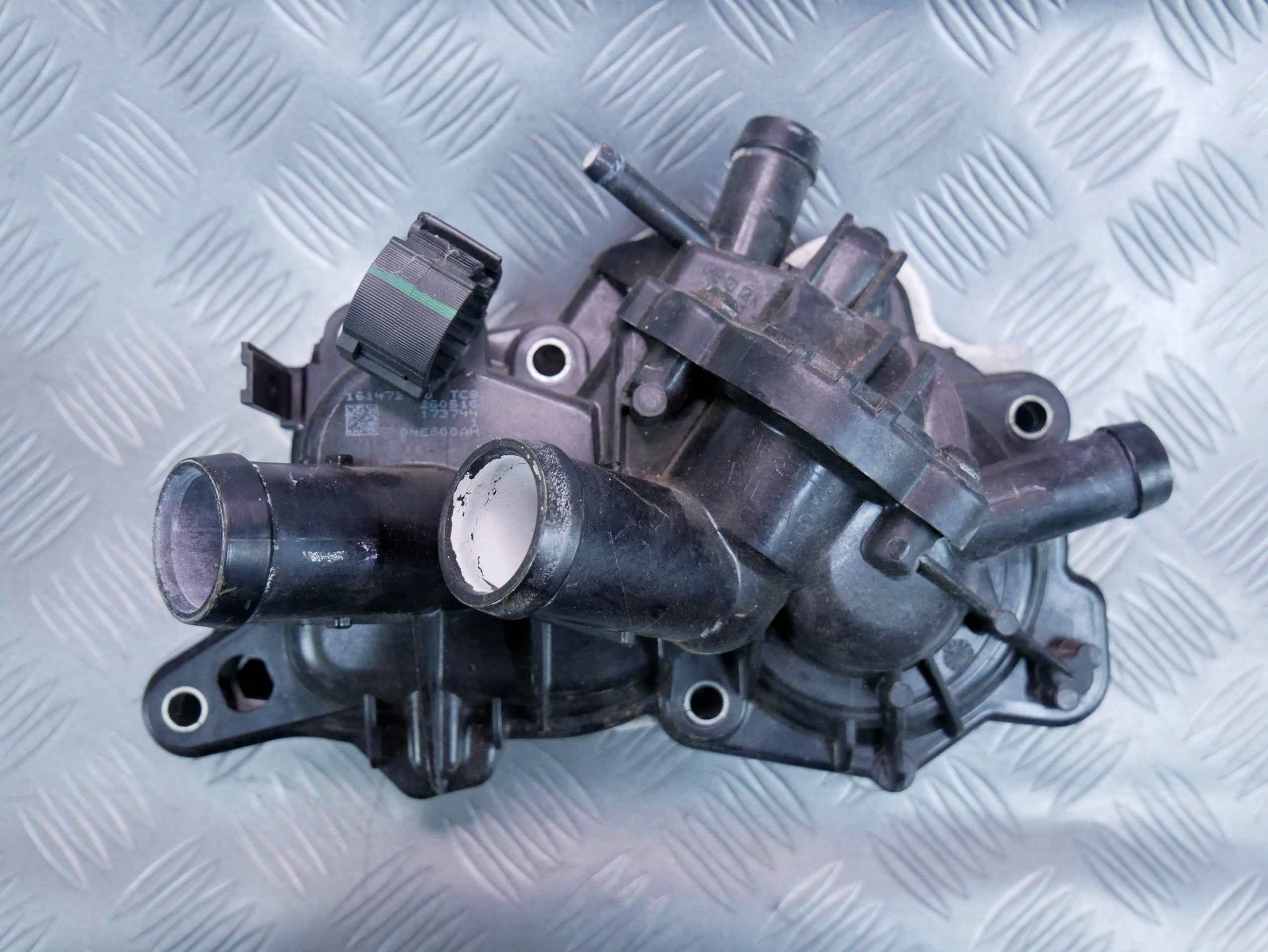 Pompa wody termostat 04E121121K SKODA SUPERB III 1.4 TSI