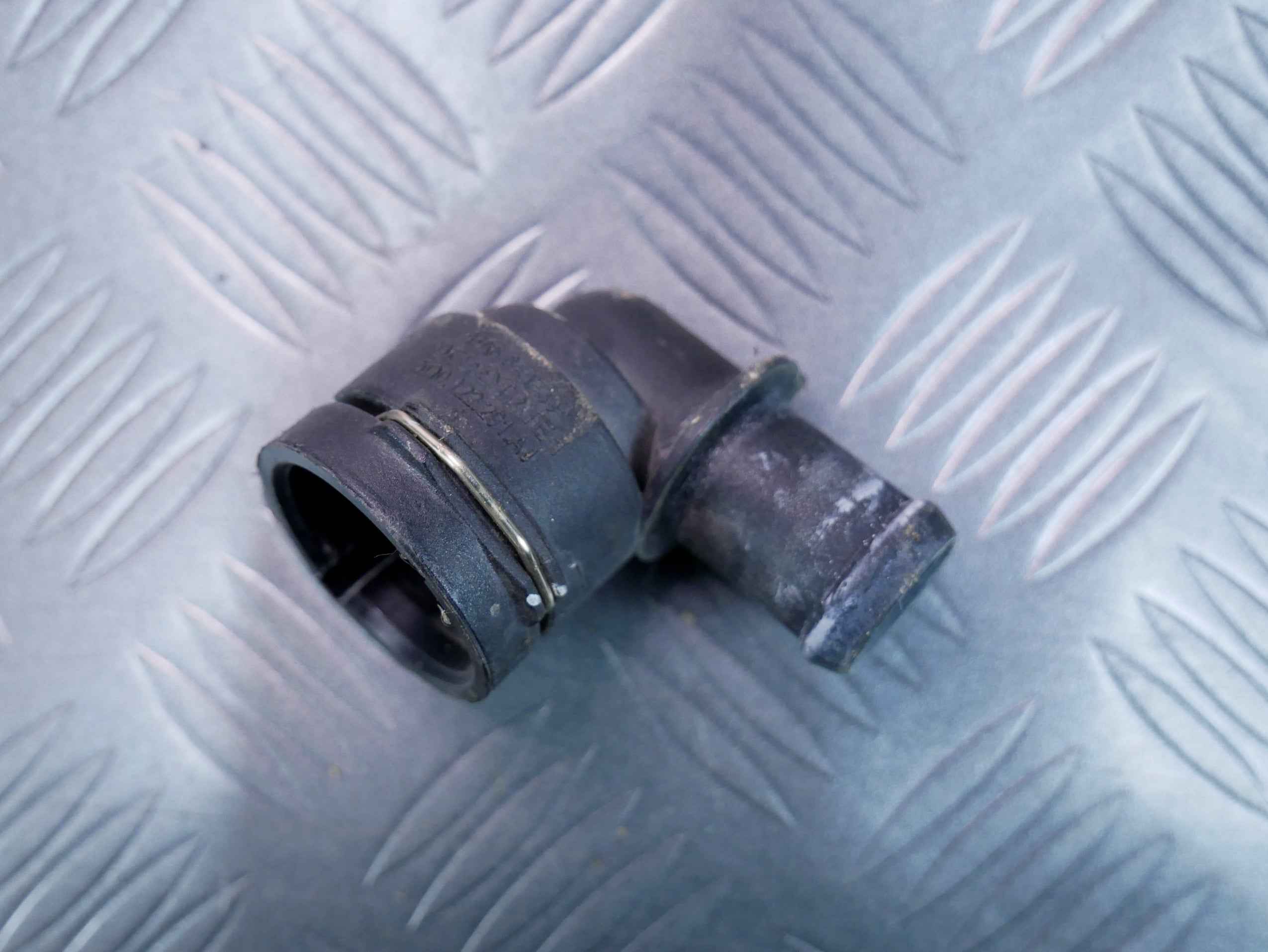 Króciec węża wody 5Q0122291AJ SKODA SUPERB III 1.4 TSI