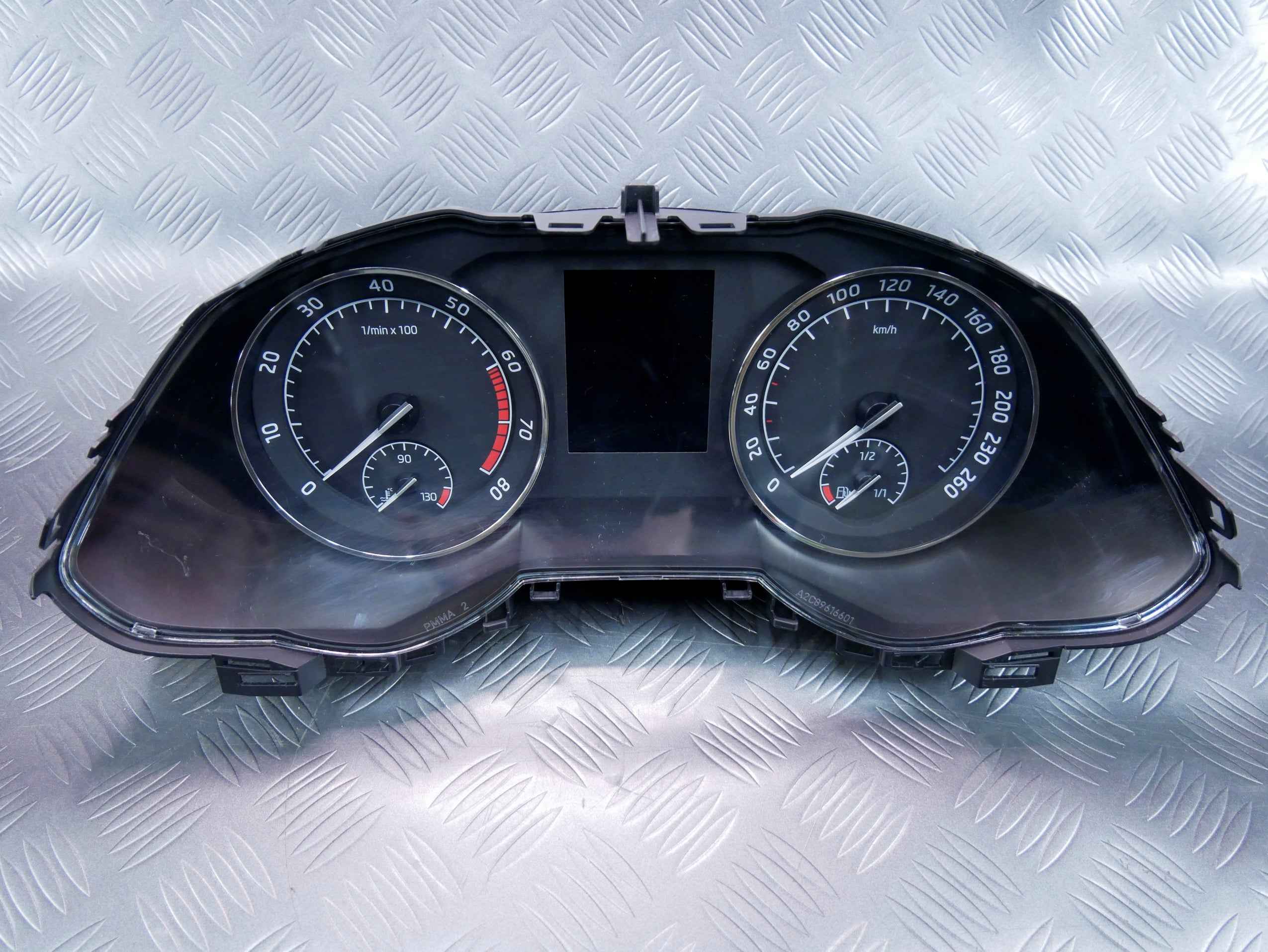 Licznik zegary 3V0920740A SKODA SUPERB III 1.4 TSI