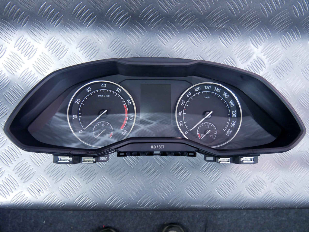 Licznik zegary 3V0920750 SKODA SUPERB III 1.8 TSI