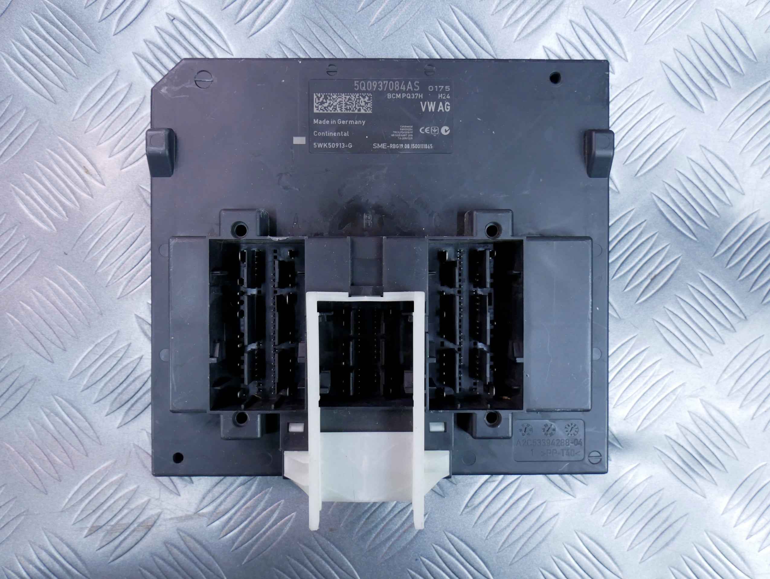 Sterownik moduł komfortu BCM 5Q0937084AS SKODA SUPERB III