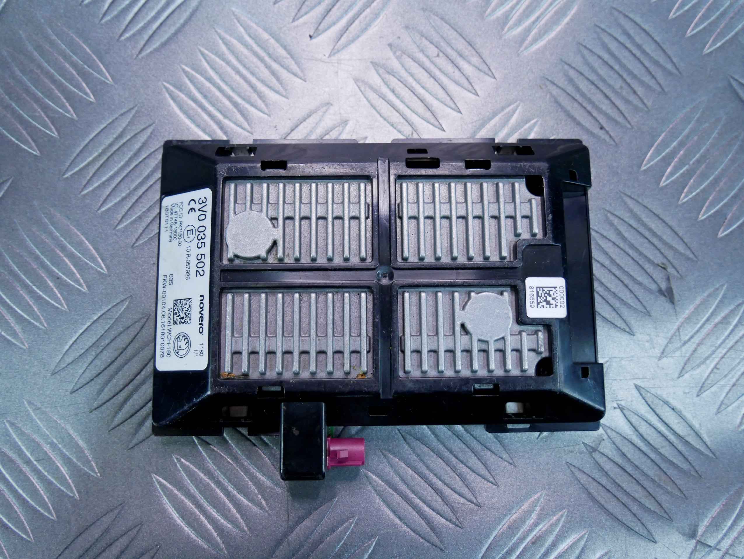 Ładowarka indukcyjna 3V0035502 SKODA SUPERB III