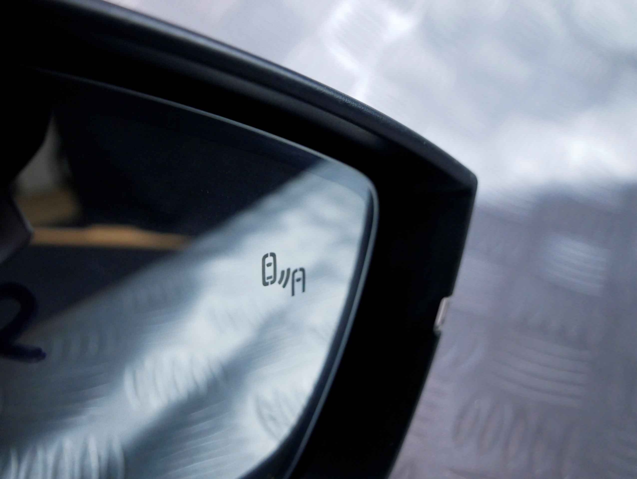 Lusterko prawe kompletne fotochrom asystent LF9R 15+2 SKODA SUPERB III