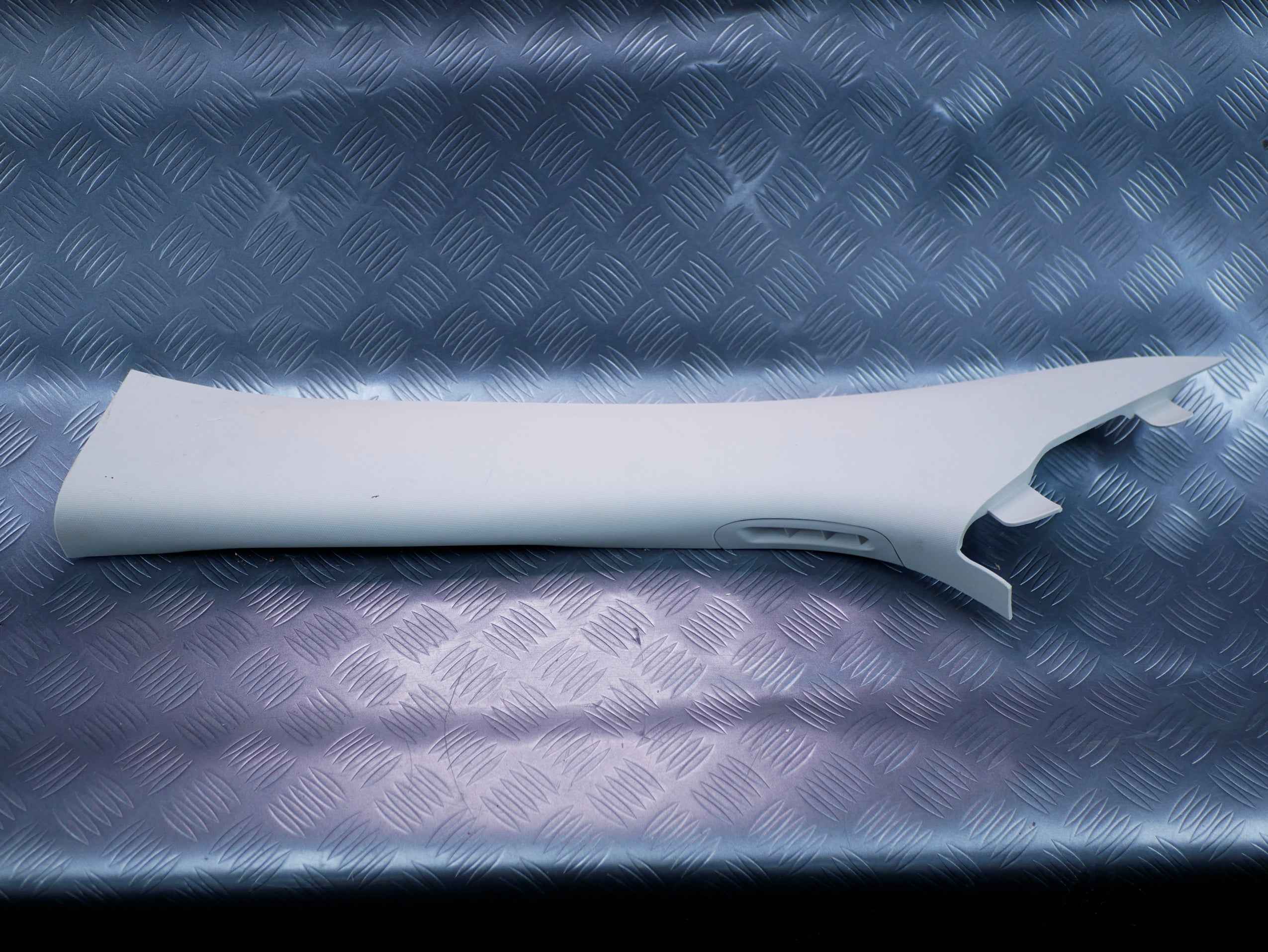 Osłona słupka przód lewa 5VK87HDAAD DODGE DURANGO LIFT 2021-