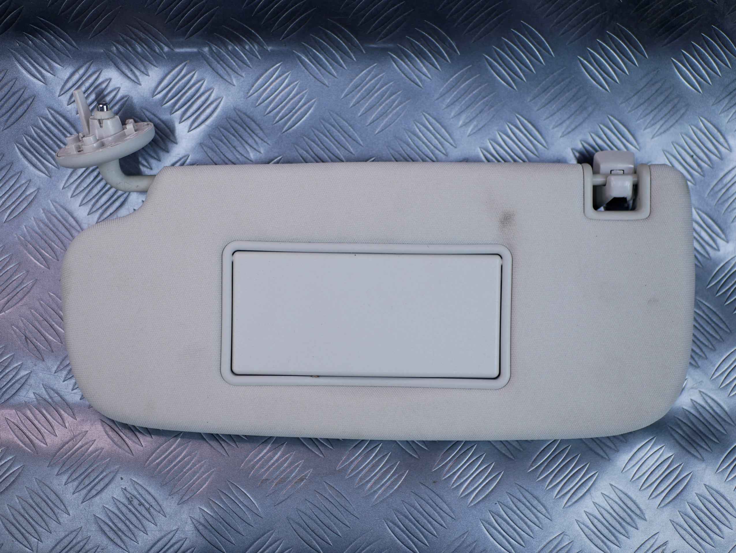 Osłona słonecznik lewy DODGE DURANGO LIFT 2021-