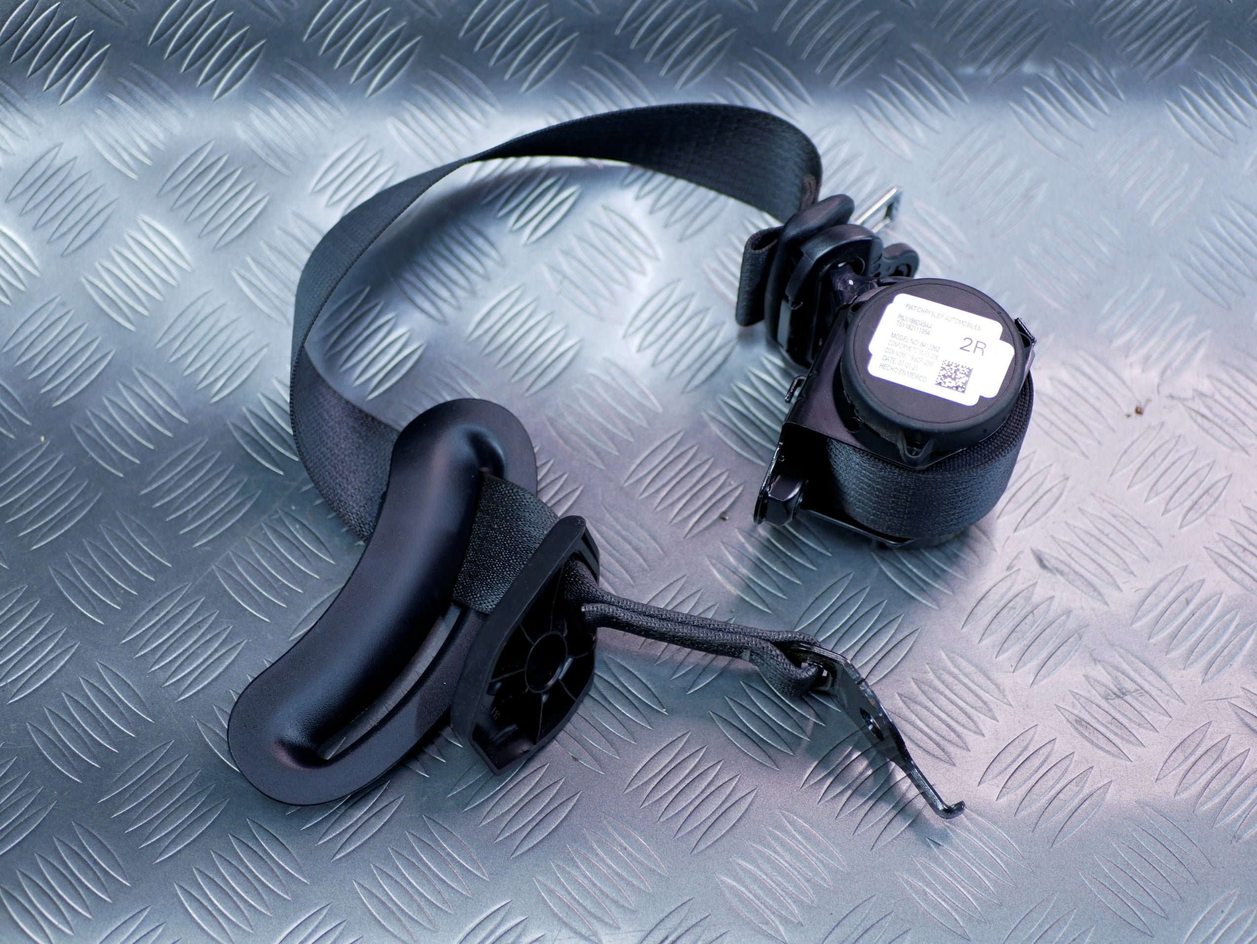 Pas bezpieczeństwa tył tylny prawy P6JW86DX9AA DODGE DURANGO 2021-