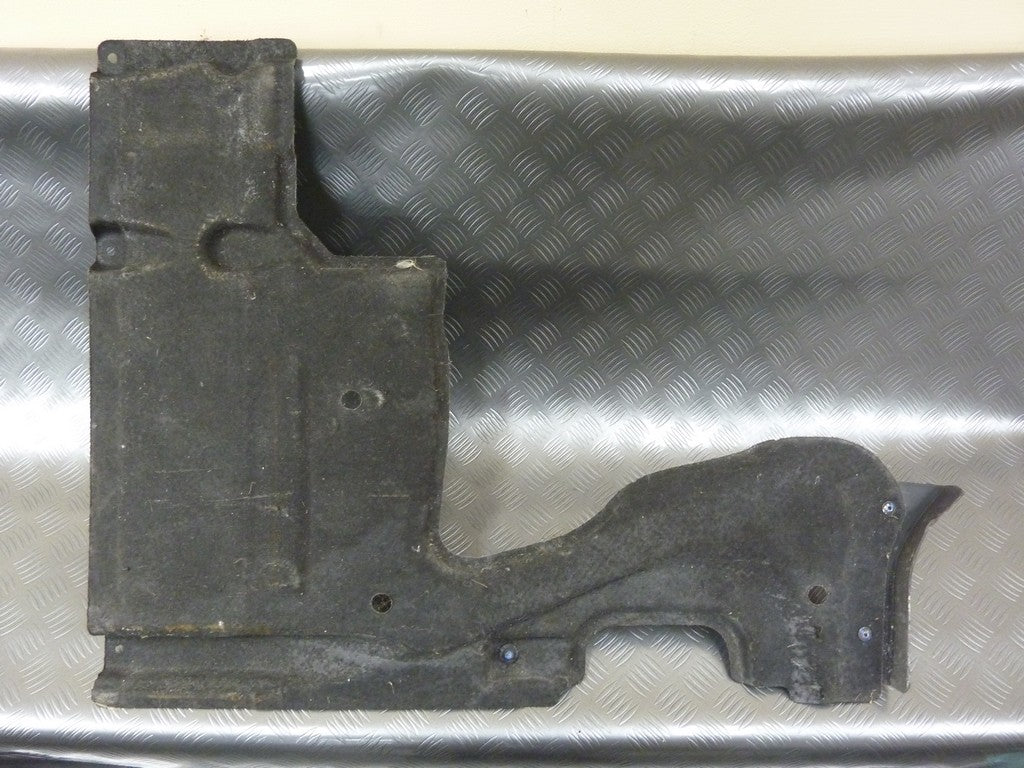 Osłona podwozia 4N0825216 AUDI A8 D5