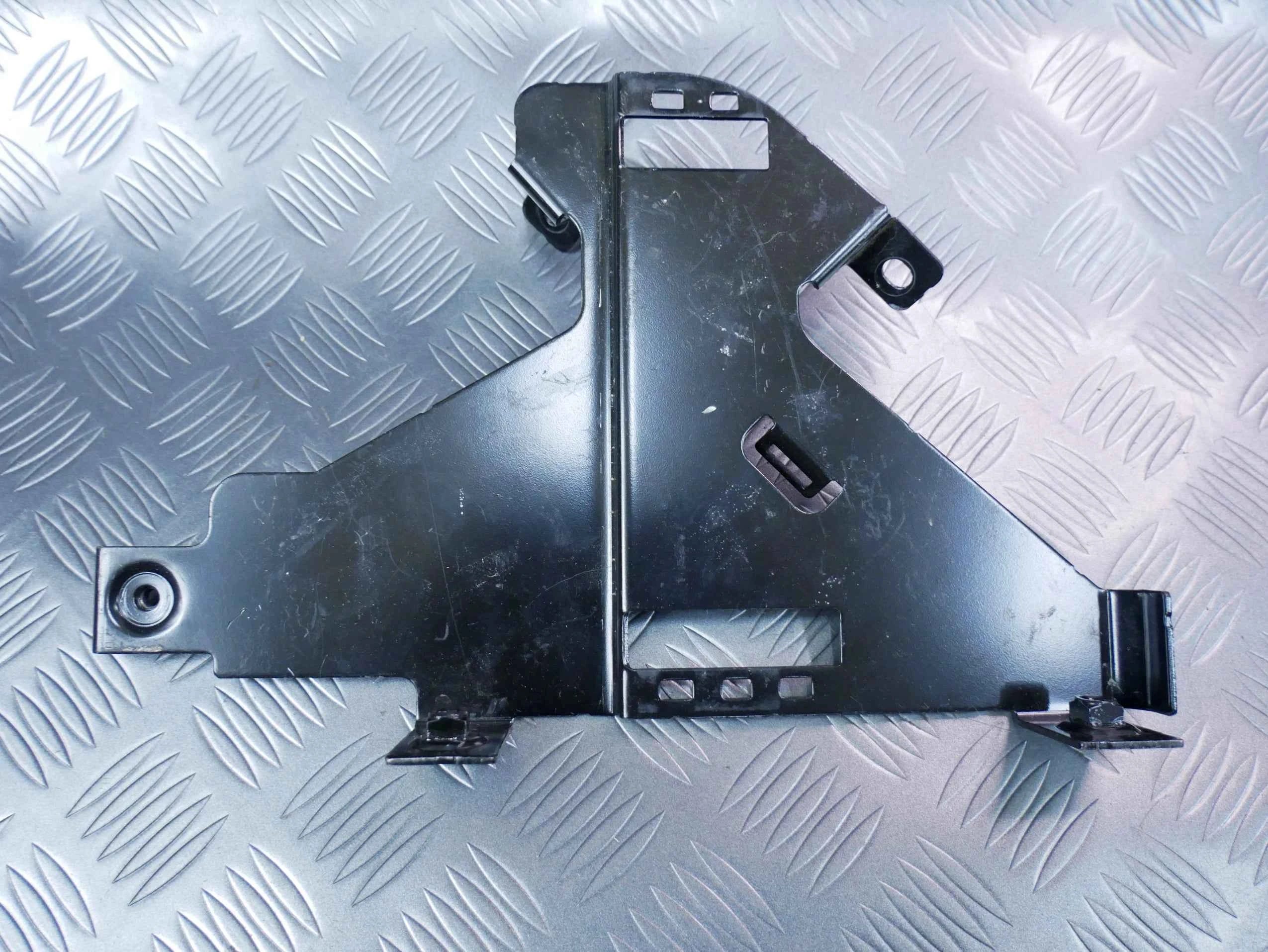 Mocowanie sterownika 5QA906214 VW TIGUAN II 5NA