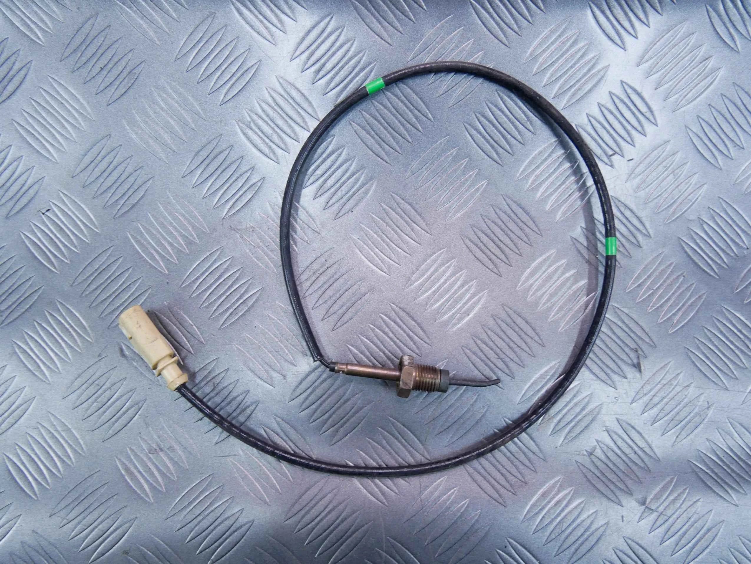 Czujnik temperatury spalin 04L906088CD VW TIGUAN II 2.0 TDI