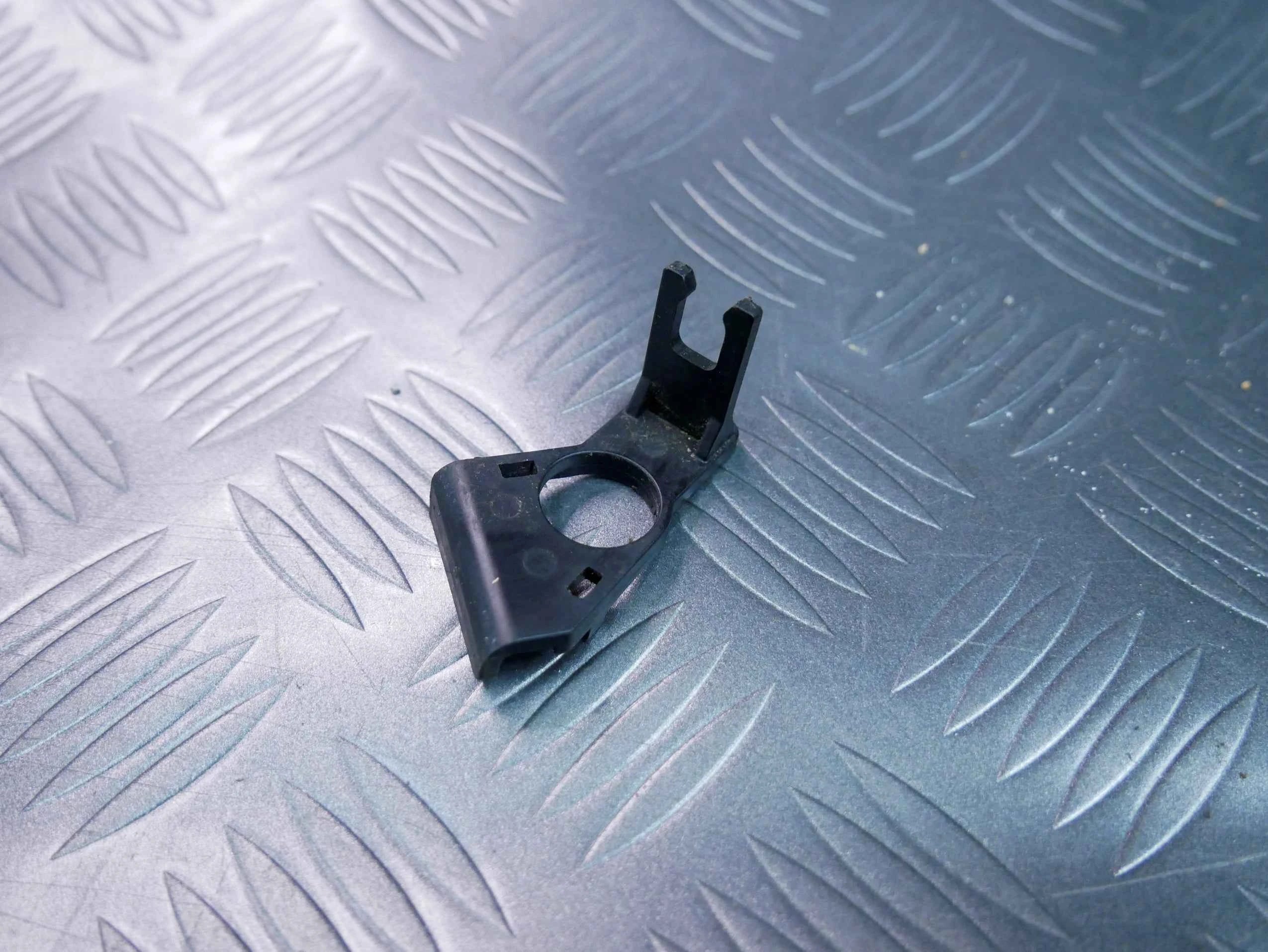 Mocowanie wtyczki 5Q0971457 VW TIGUAN II 5NA