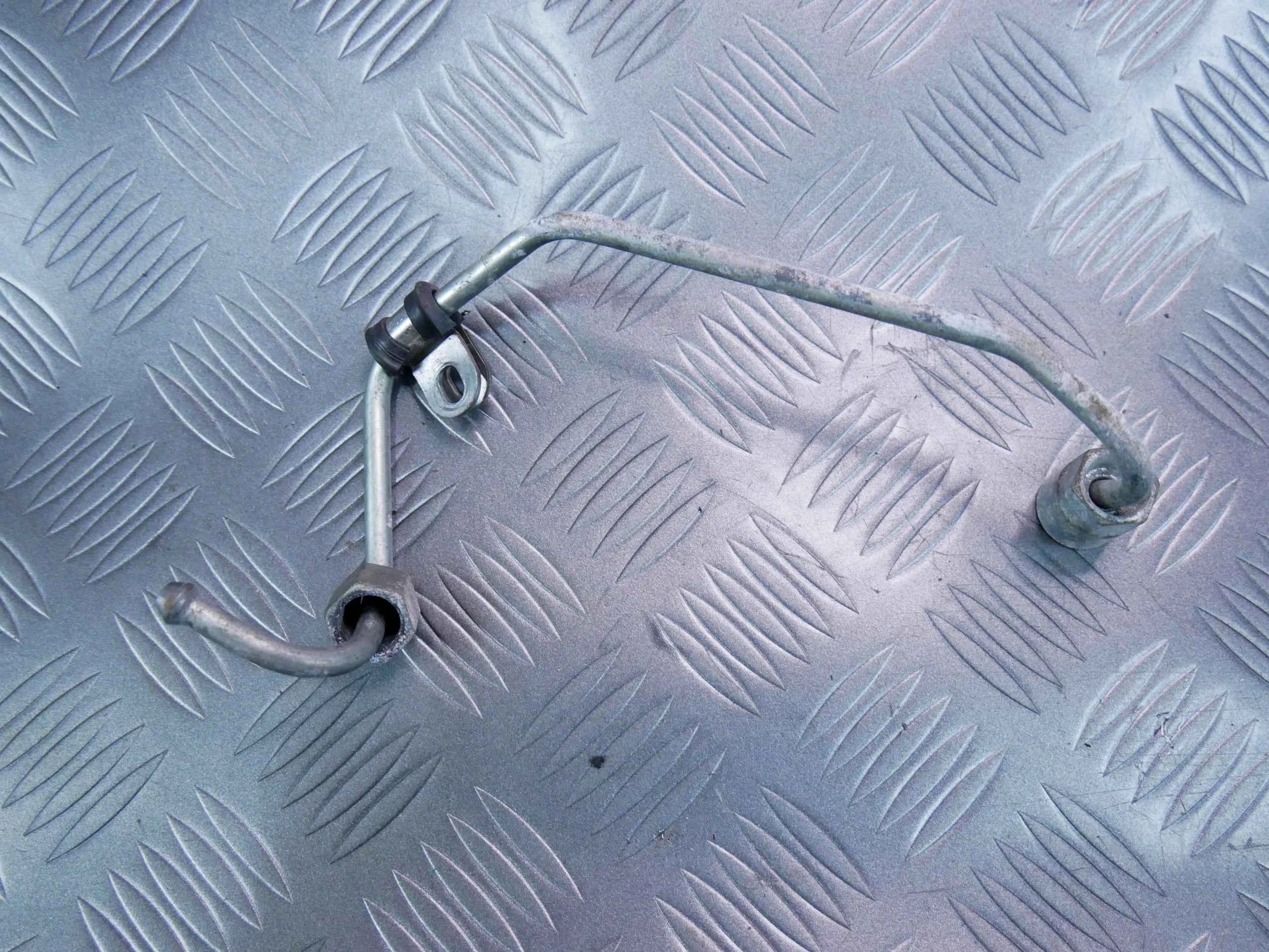 Rurka przewód paliwa 04L130321 VW TIGUAN II 2.0 TDI