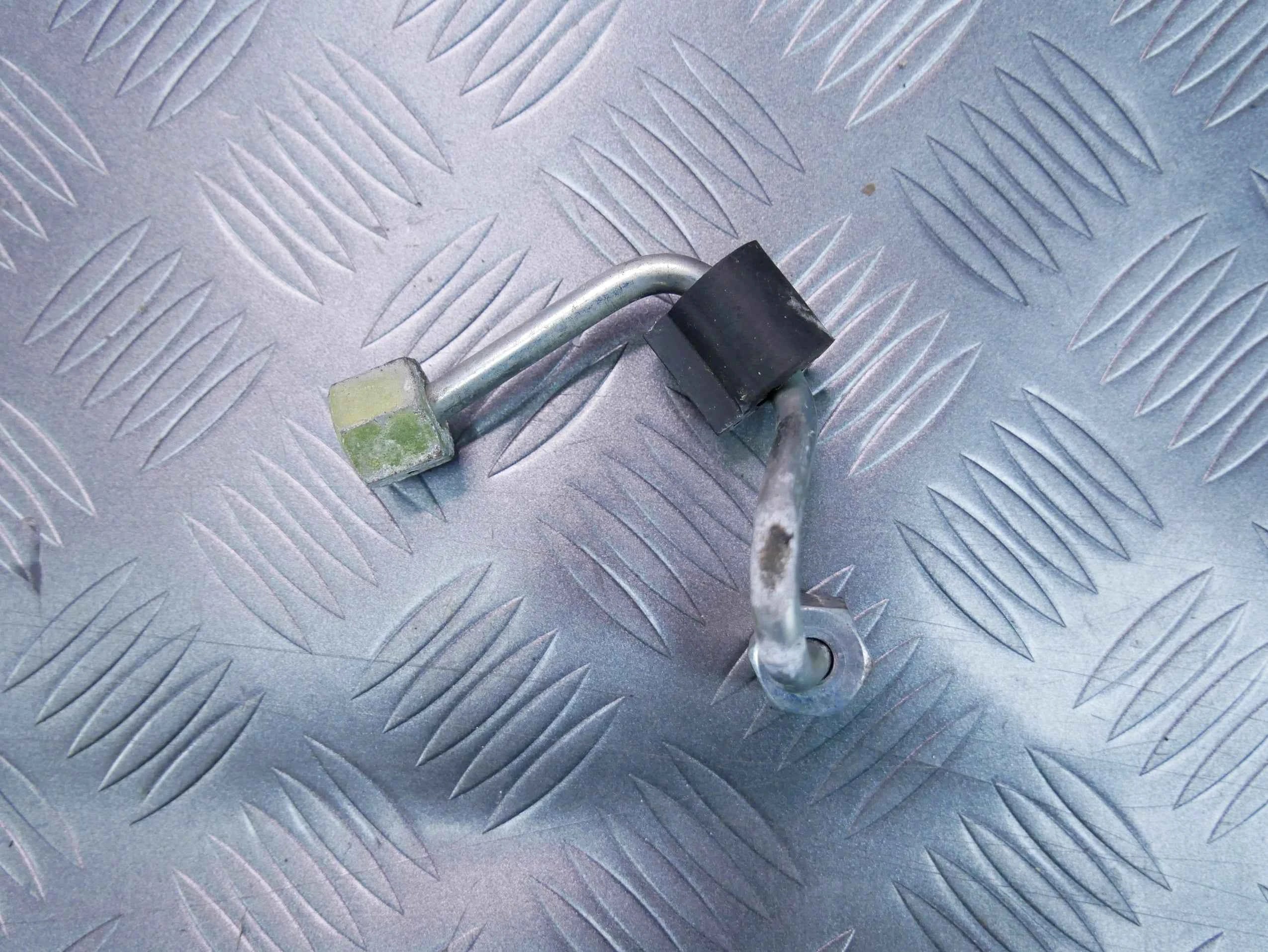 Rurka wtryskowa 03L130301BB VW TIGUAN II 2.0 TDI