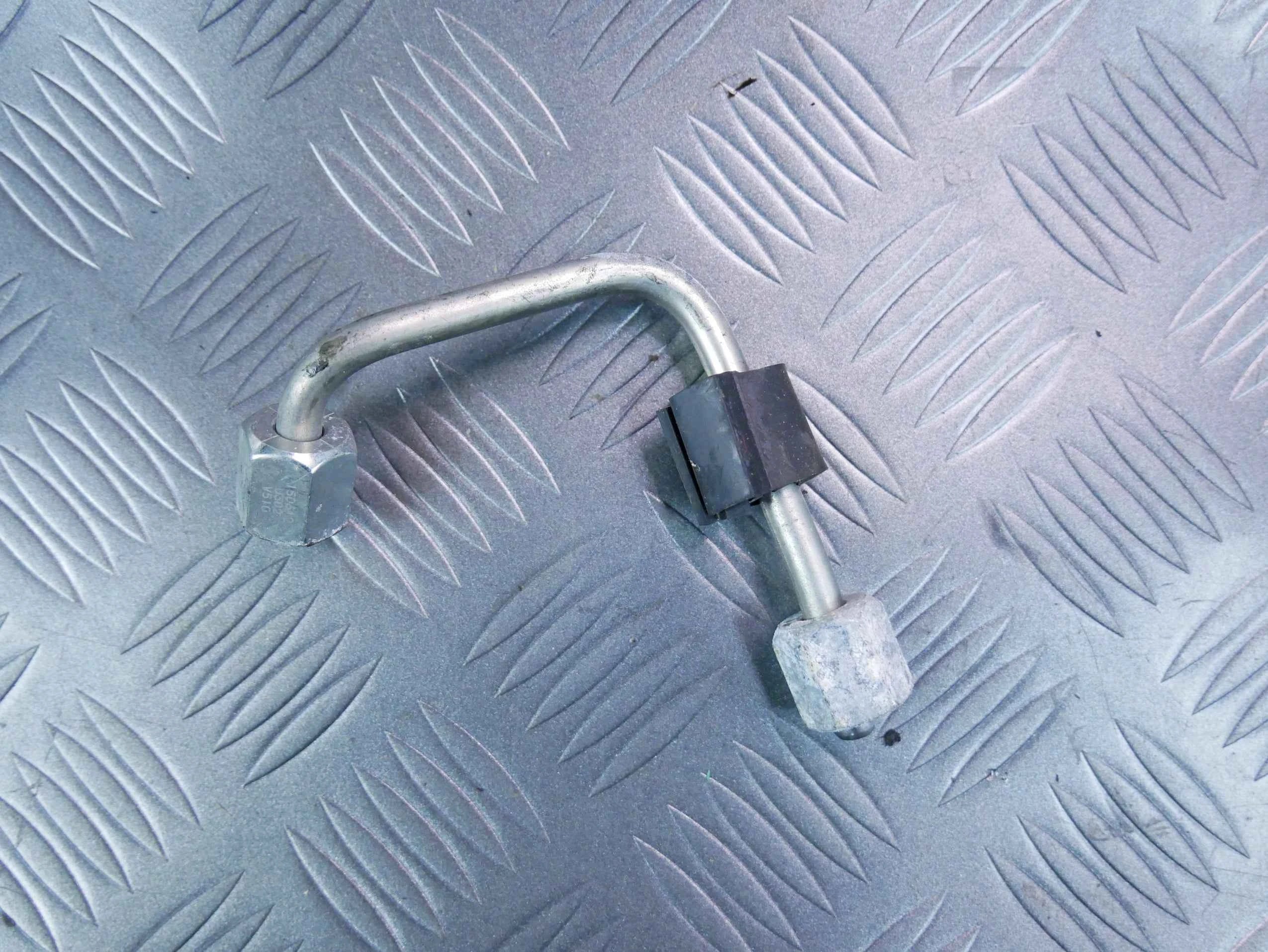 Rurka wtryskowa 03N130302 VW TIGUAN II 2.0 TDI