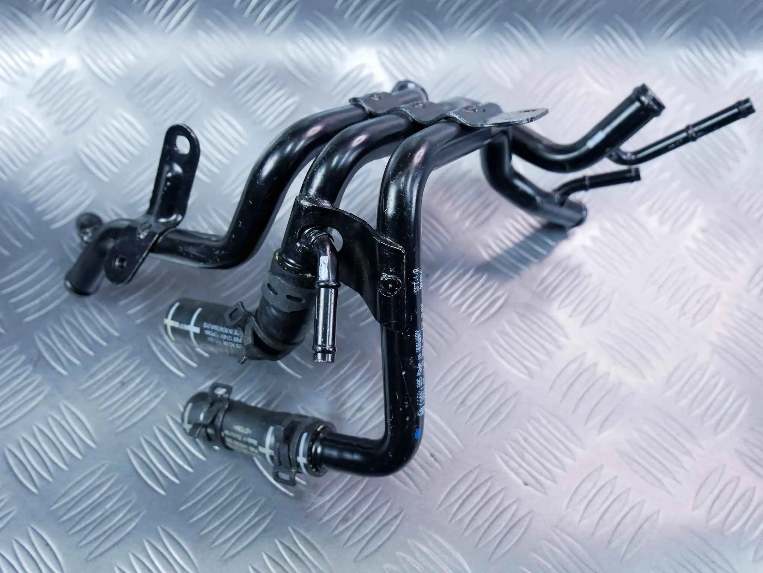 Rurki magistrala wody 04L121064AE VW TIGUAN II 2.0 TDI