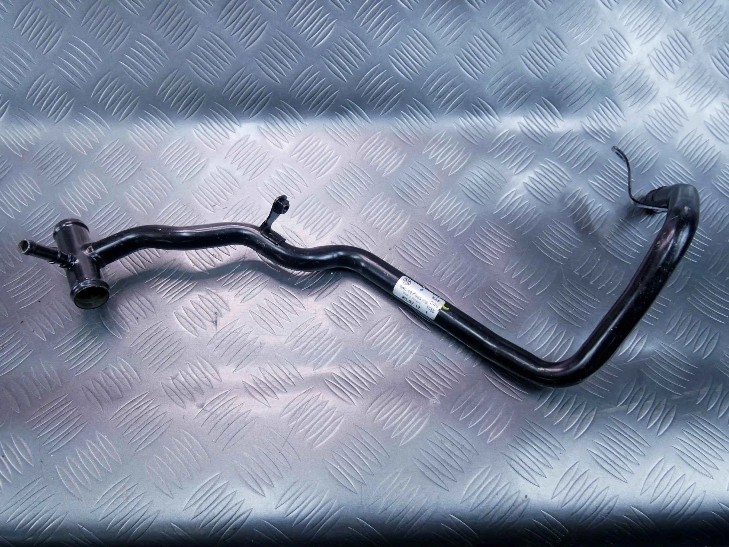 Rura przewód wody 04L121065CJ VW TIGUAN II 2.0 TDI