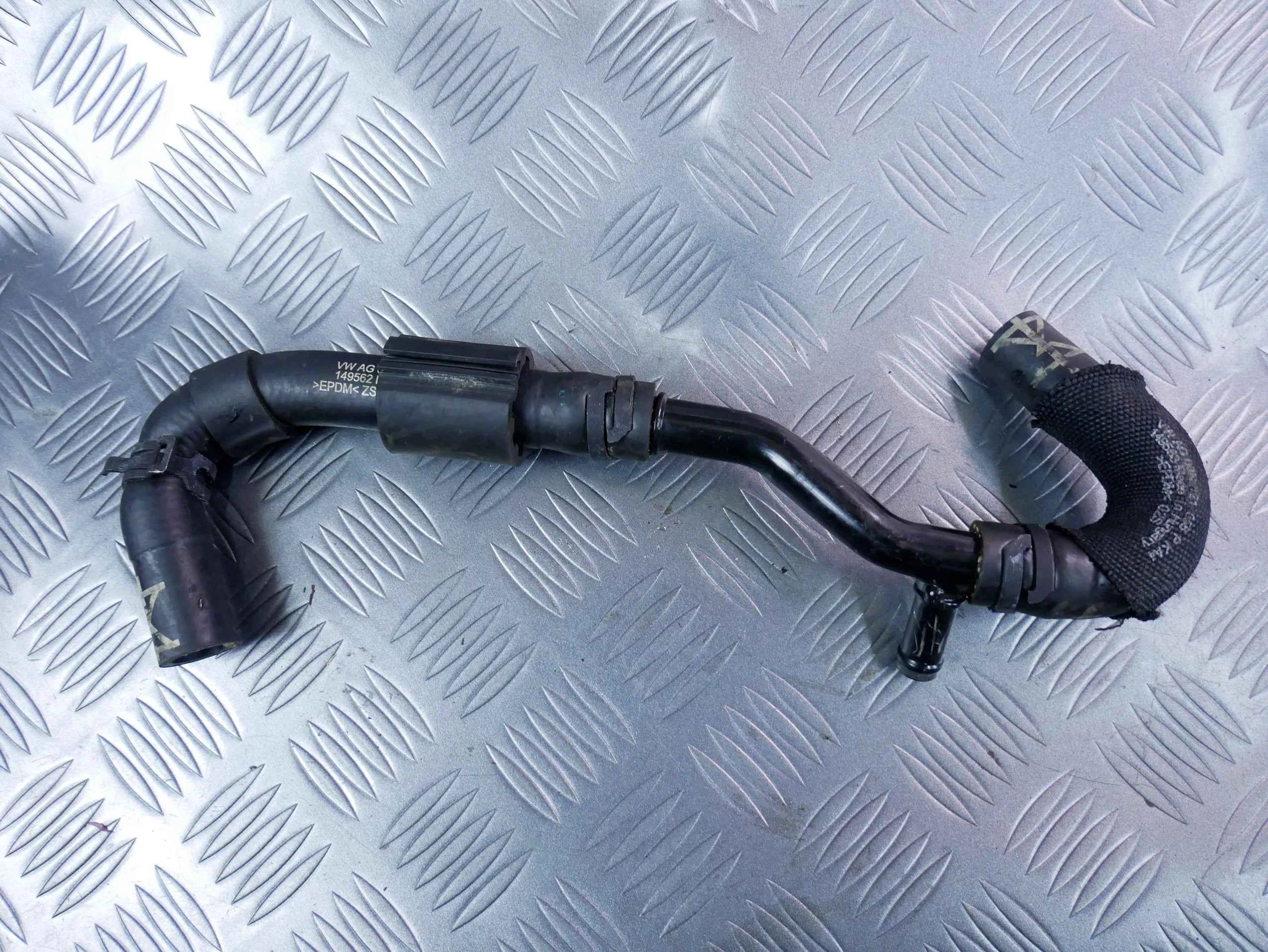 Rura przewód wody 03N121058N VW TIGUAN II 2.0 TDI