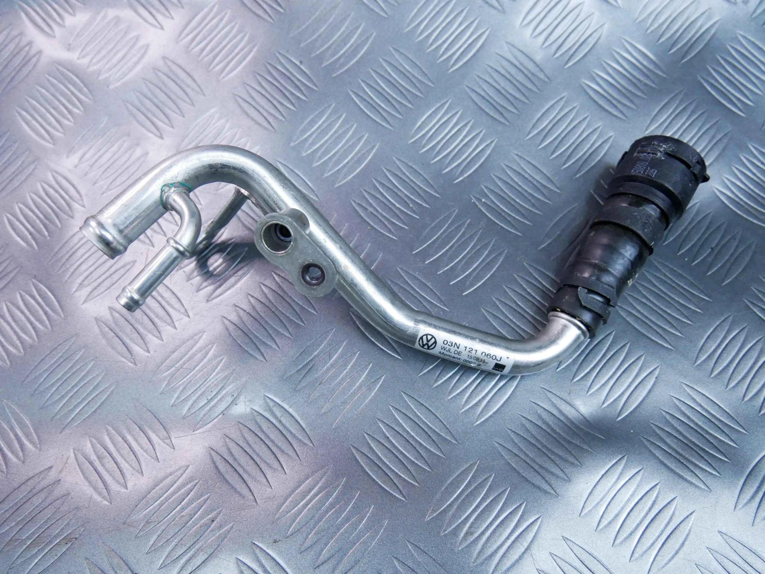 Rura przewód wody 03N121060J VW TIGUAN II 2.0 TDI