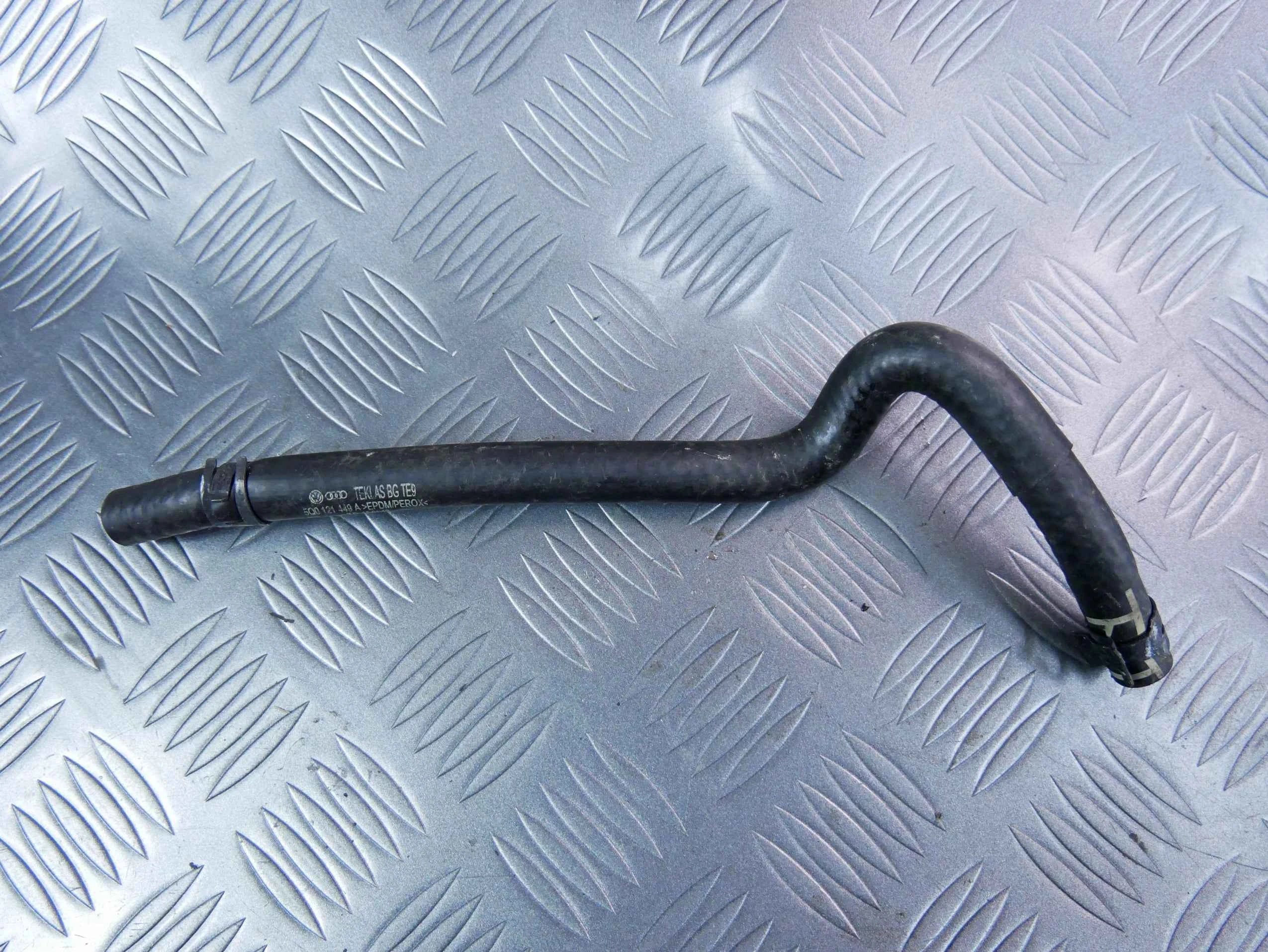 Rura przewód wody 5Q0121449A VW TIGUAN II 2.0 TDI