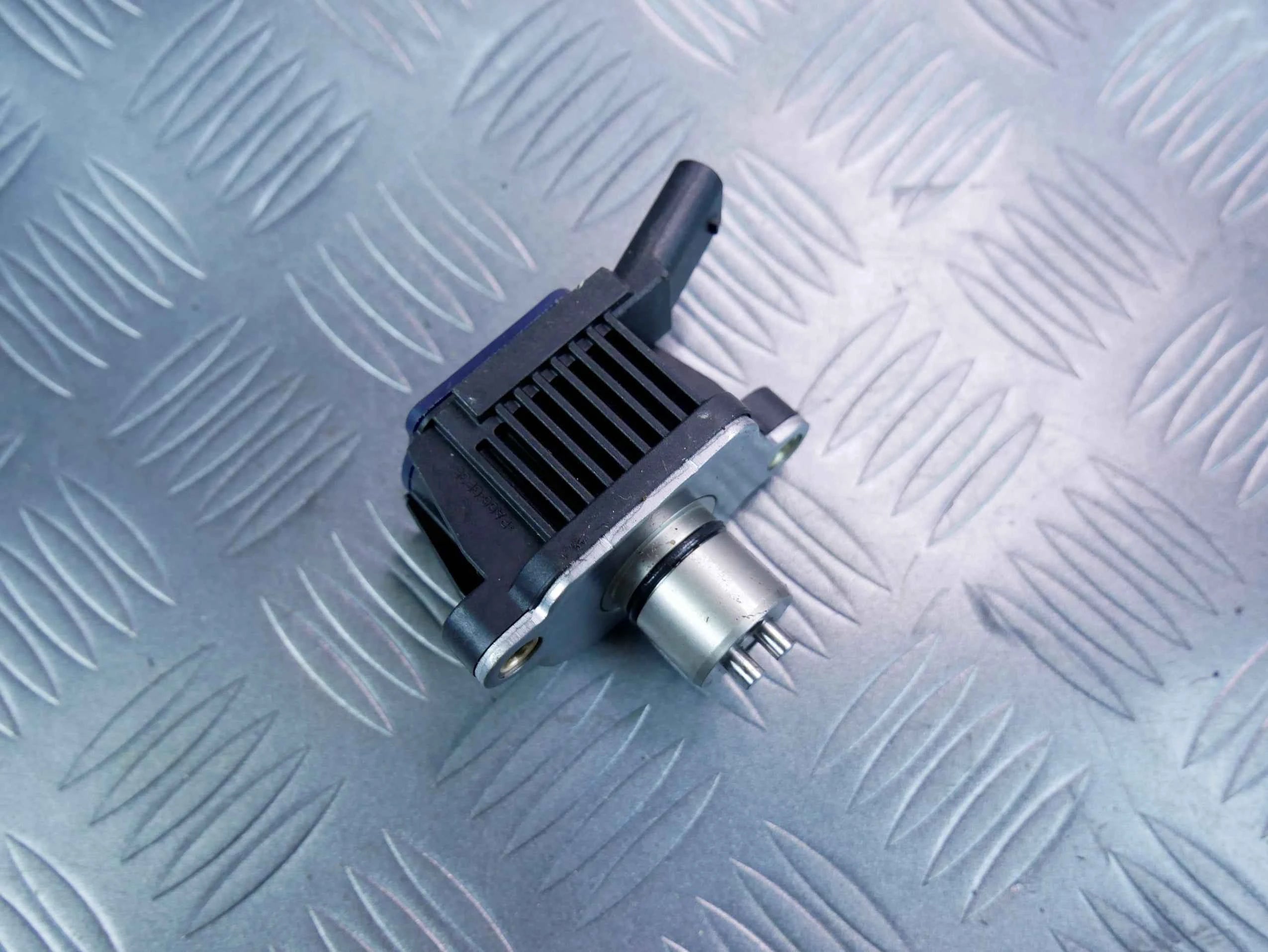 Zawór elektromagnetyczny 04E906048A VW TIGUAN II 1.5 TSI