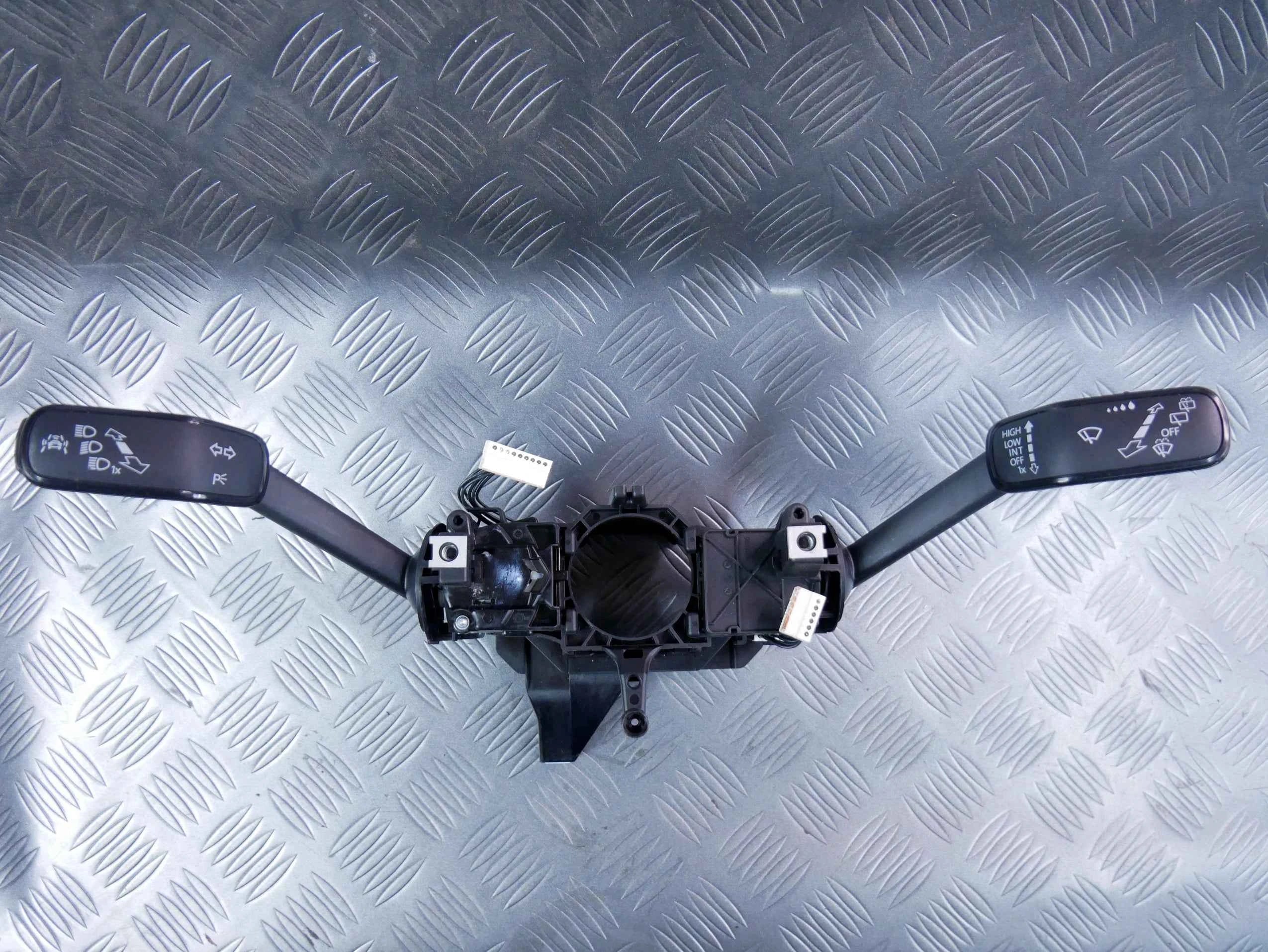 Przełącznik zespolony manetki 3Q0953521AN VW TIGUAN II 5NA