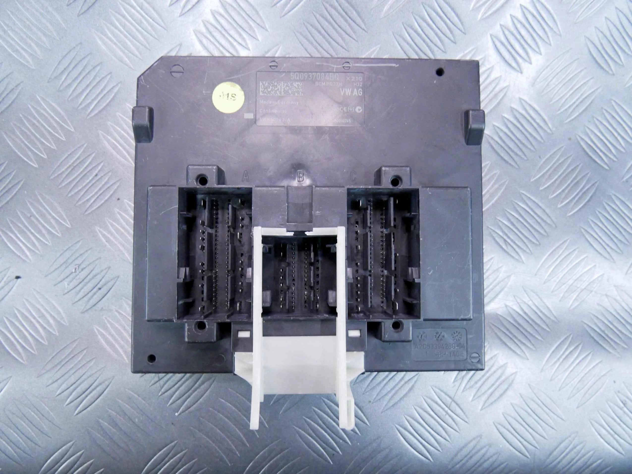 Moduł komfortu BCM 5Q0937084BQ VW TIGUAN II 5NA