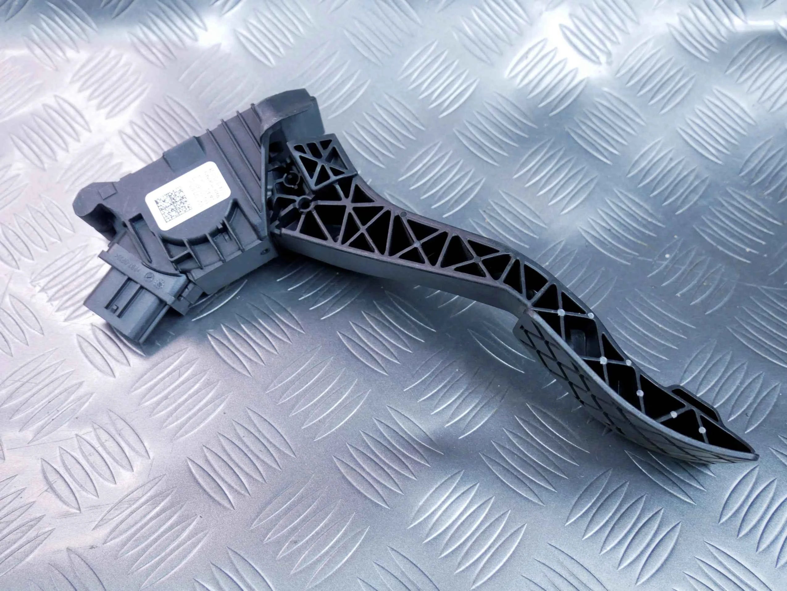 Pedał gazu 5Q1723503J VW TIGUAN II 5NA 2.0 TDI