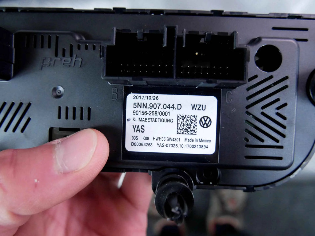 Panel klimatyzacji 5NN907044D VW TIGUAN II 5NA