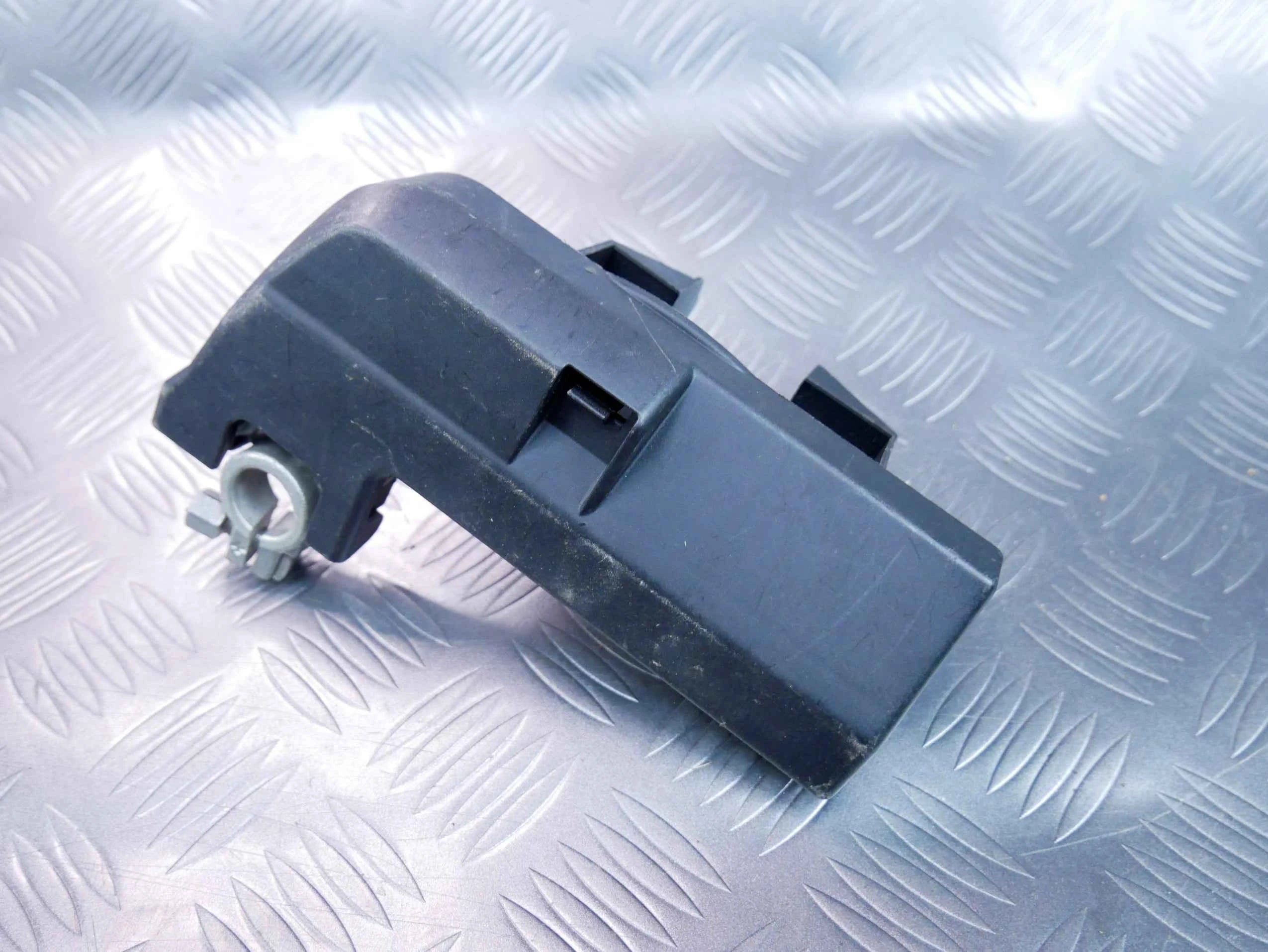 Klema 8S0915459 VW TIGUAN II 5NA