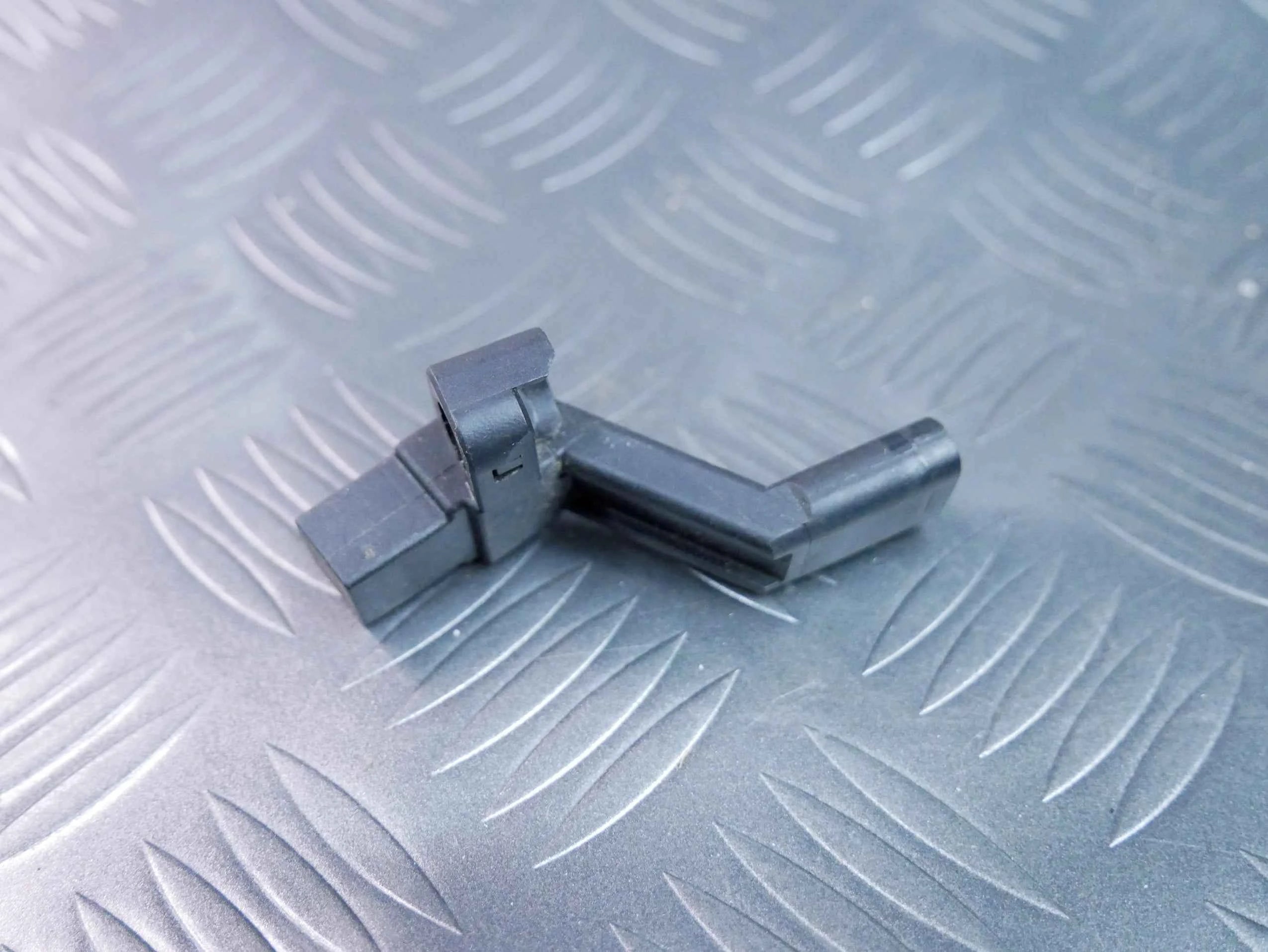 Czujnik położenia wału 04L906433B VW TIGUAN II 5NA 2.0 TDI