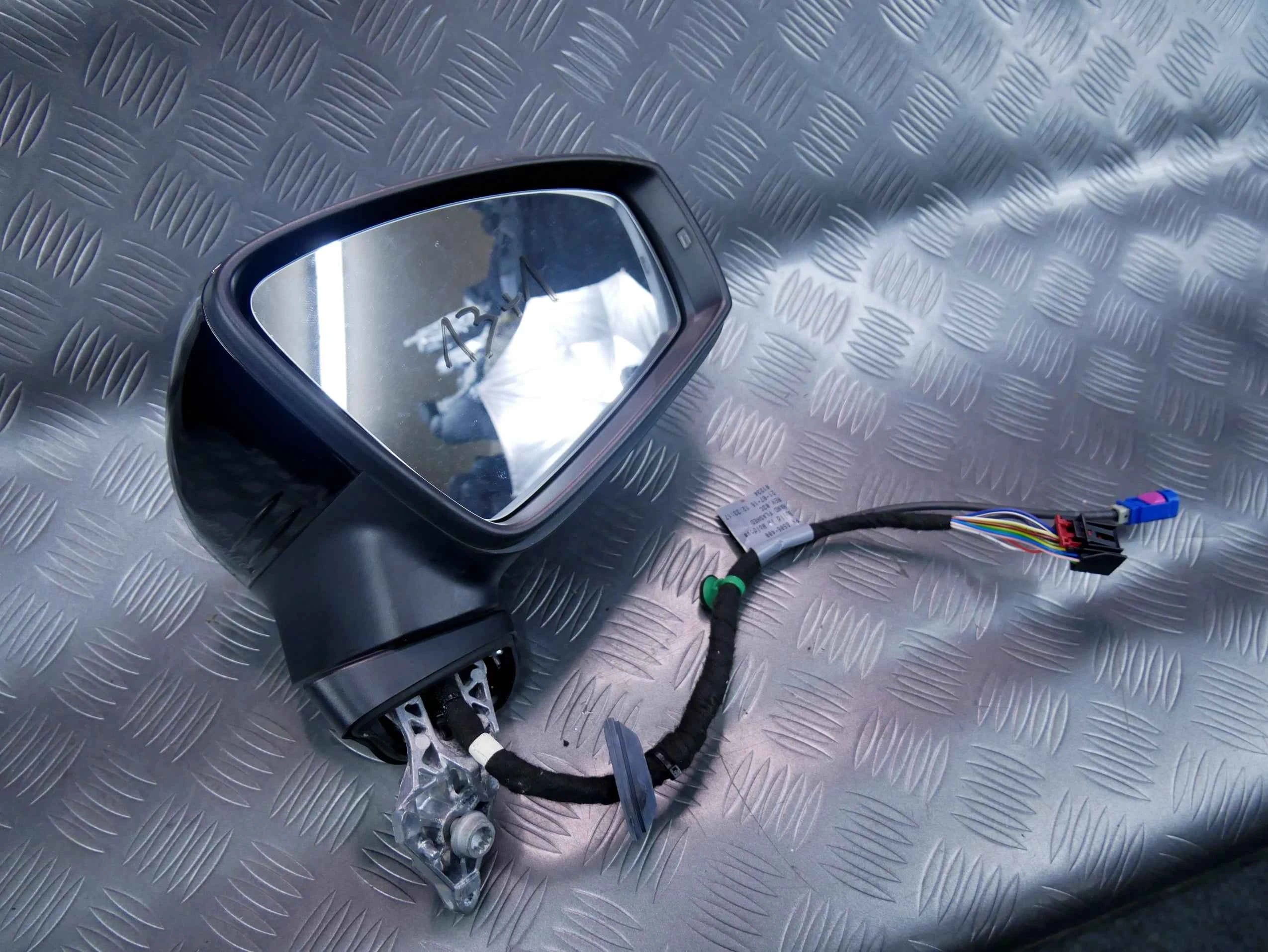 Lusterko prawe europa LC9X 13+1 PIN KAMERA VW TIGUAN II 5NA