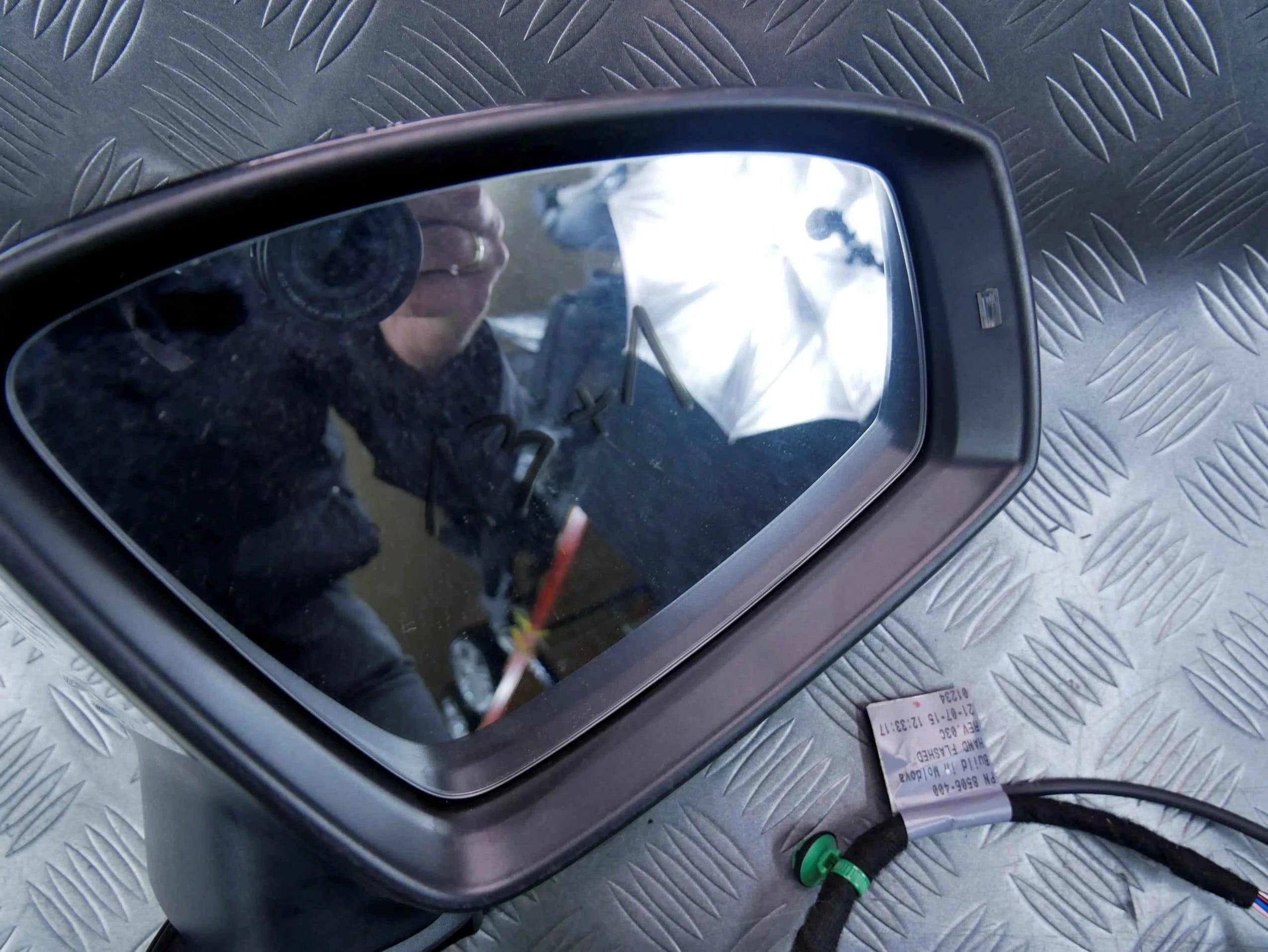 Lusterko prawe europa LC9X 13+1 PIN KAMERA VW TIGUAN II 5NA