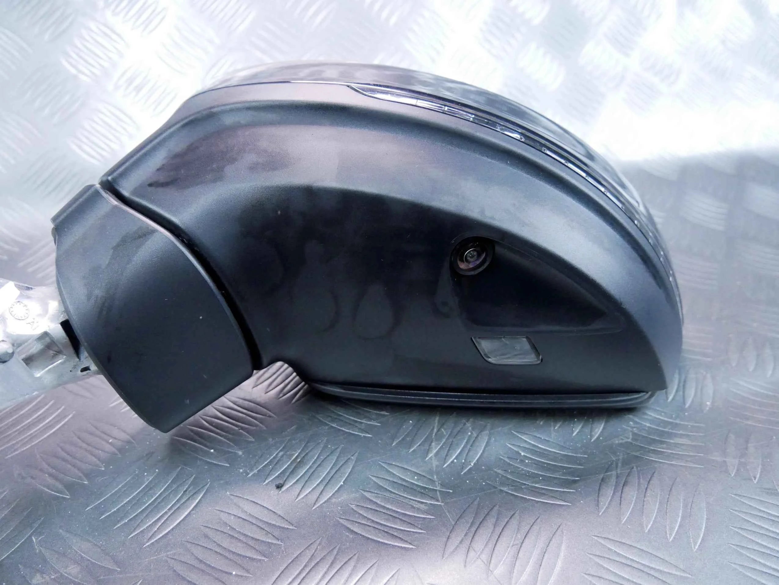 Lusterko lewe europa LC9X 9 PIN KAMERA VW TIGUAN II 5NA