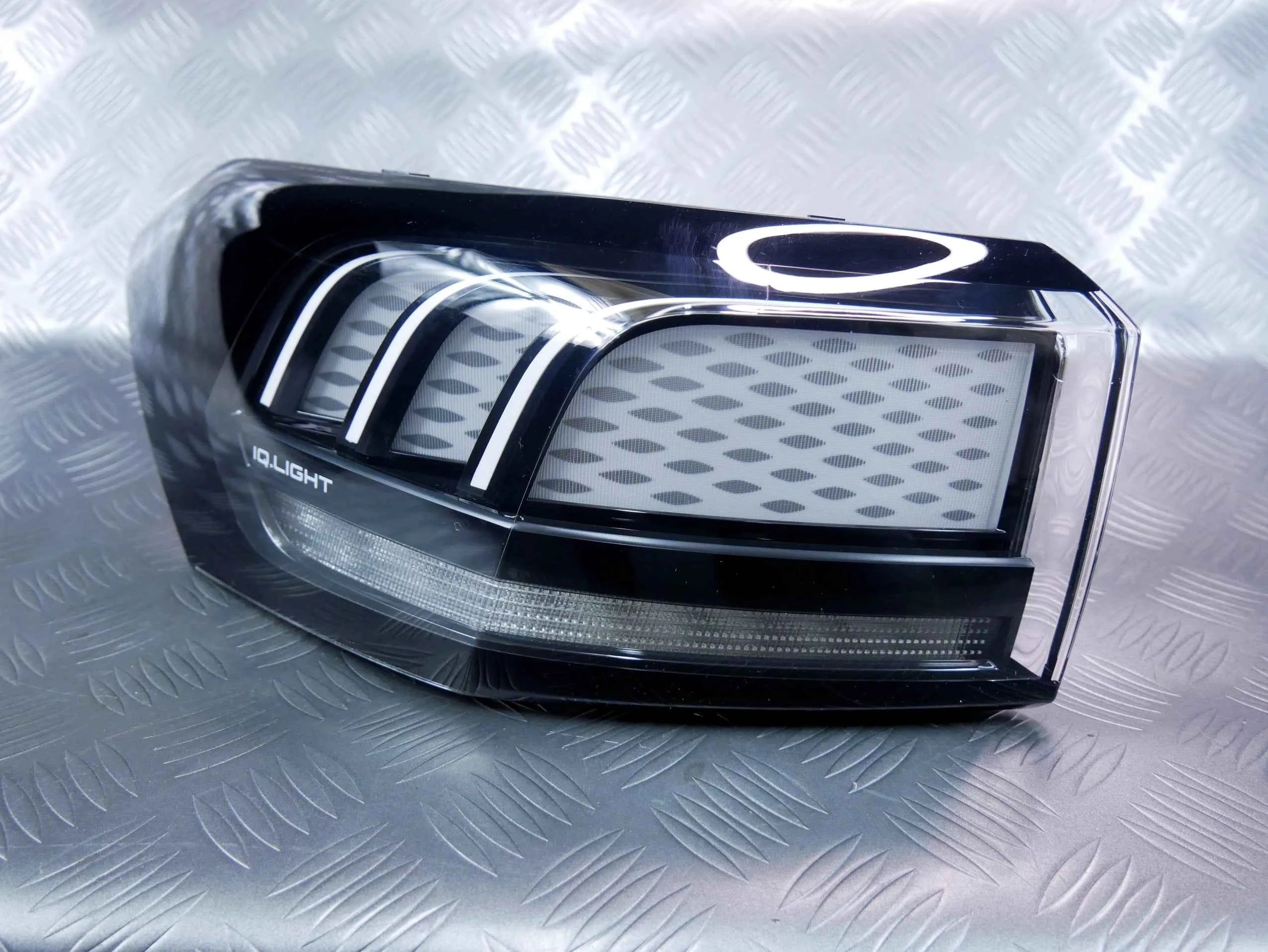 Lampa tył tylna lewa LED IQ LIGHT NOWA OEM 14B945207A VW ID.7 ID7