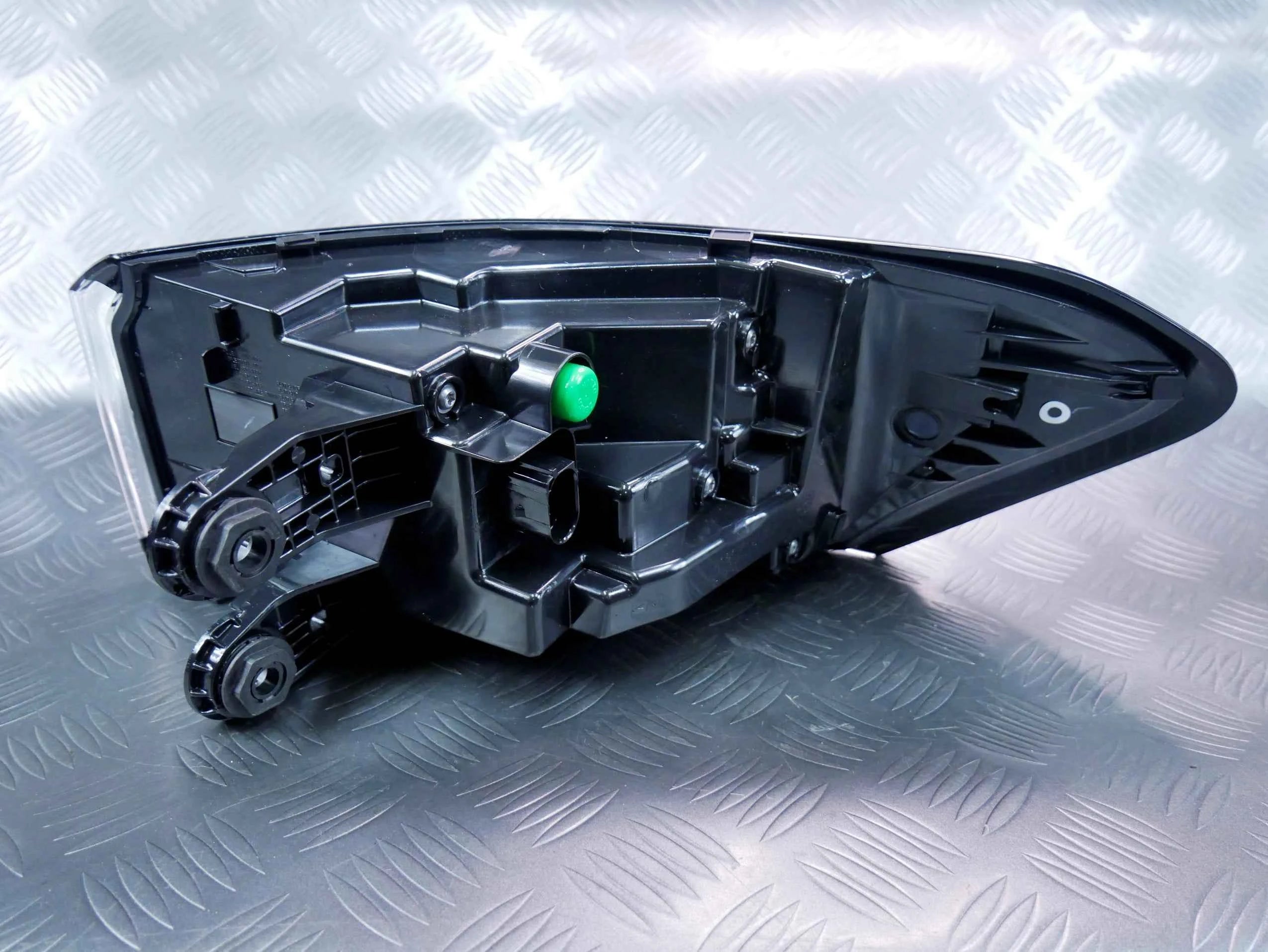 Lampa tył tylna lewa LED IQ LIGHT NOWA OEM 14B945207A VW ID.7 ID7