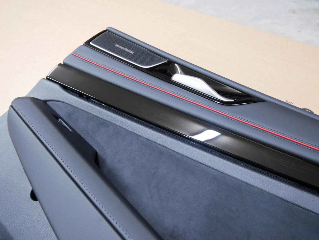 Tapicerka boczek drzwi tył tylny prawy ALCANTARA HARMAN/KARDON VW ID.7