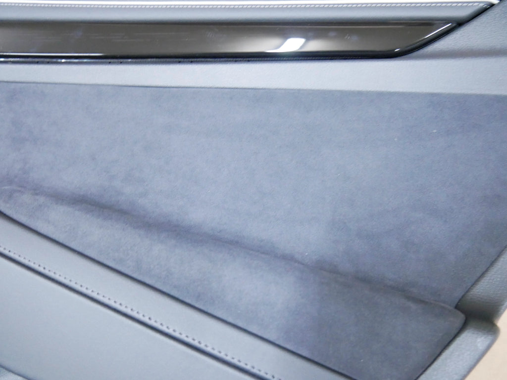 Tapicerka boczek drzwi tył prawy 14A867210B ALCANTARA HARMAN/KARDON VW ID.7