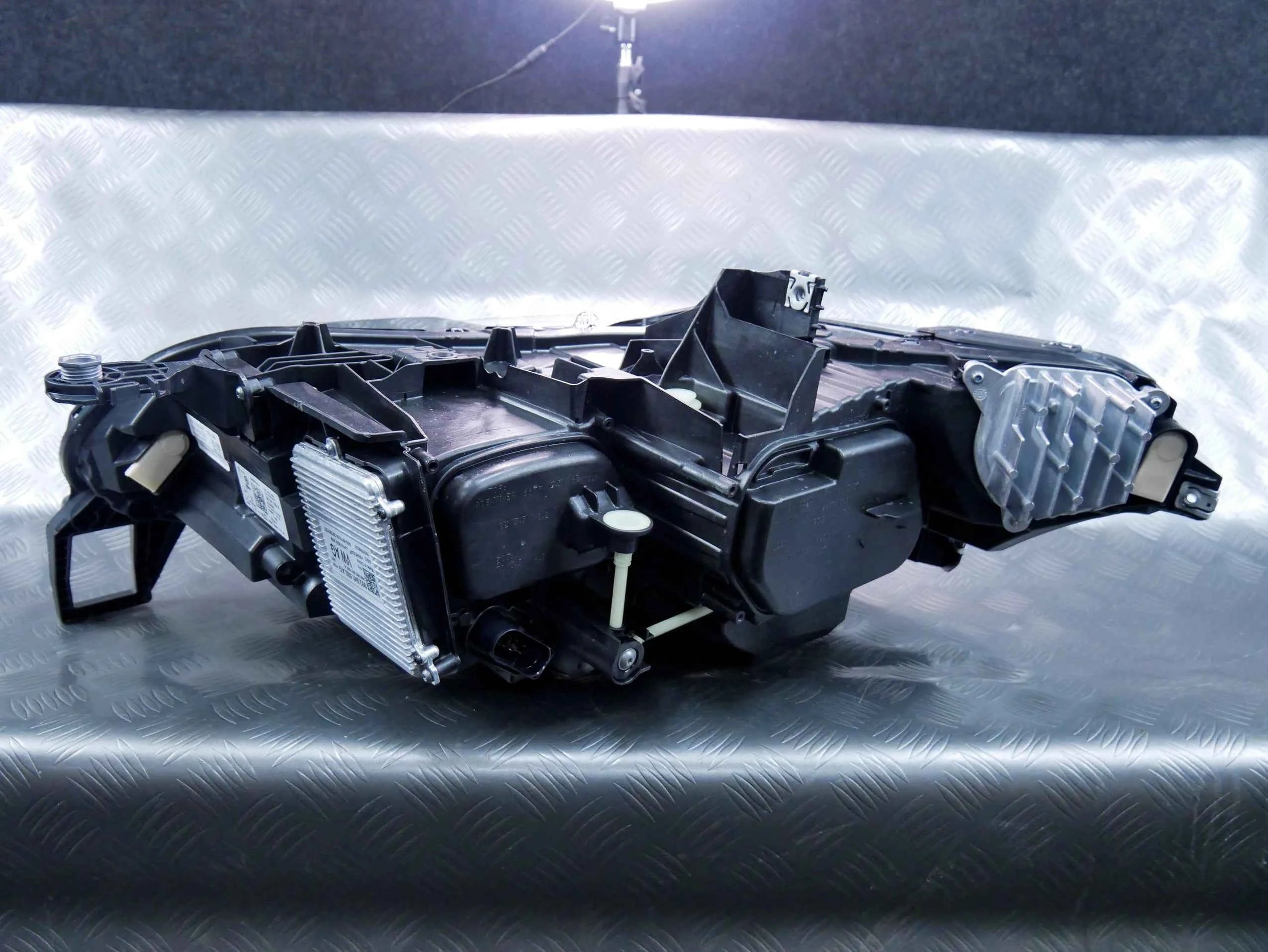 Lampa przód prawa FULL LED IQ LIGHT NOWA OEM 14B941036B VW ID.7 ID7