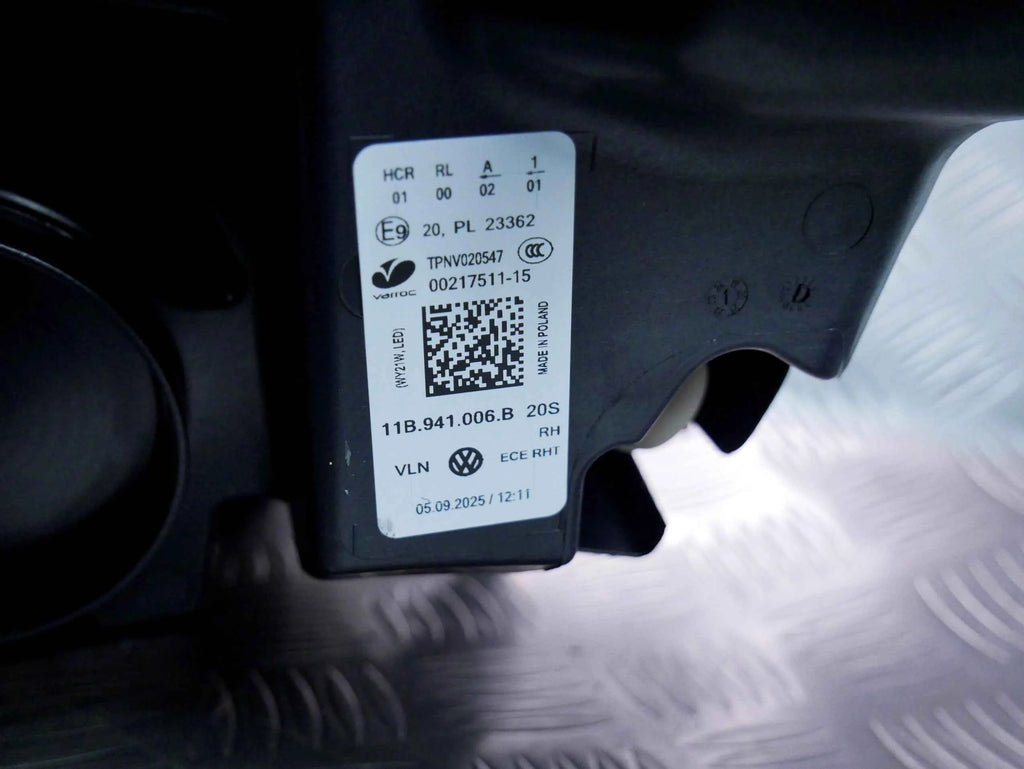 Lampa przód prawa FULL LED NOWA OEM 11B941006B VW ID.4 ID.5 ID4 ID5