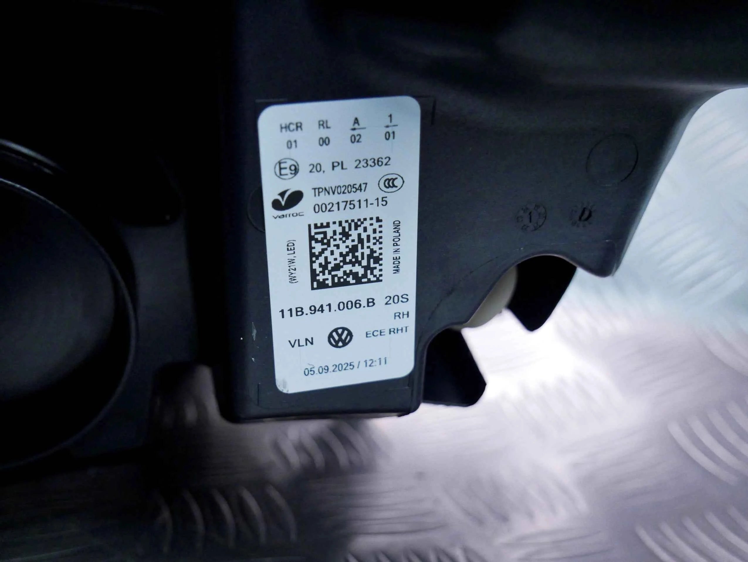 Lampa przód prawa FULL LED NOWA OEM 11B941006B VW ID.4 ID.5 ID4 ID5