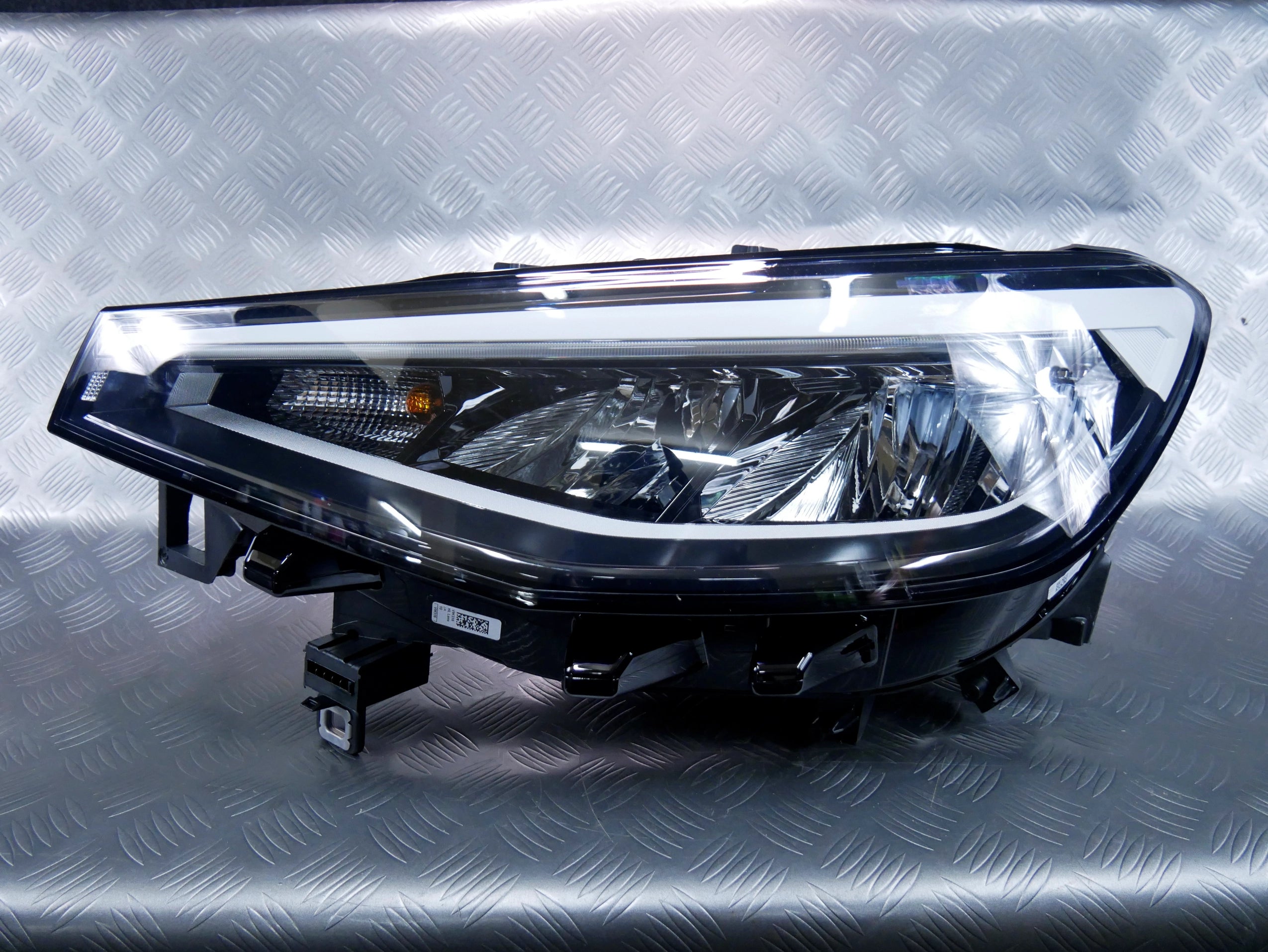 Lampa przód lewa FULL LED NOWA OEM 11B941005B VW ID.4 ID.5 ID4 ID5