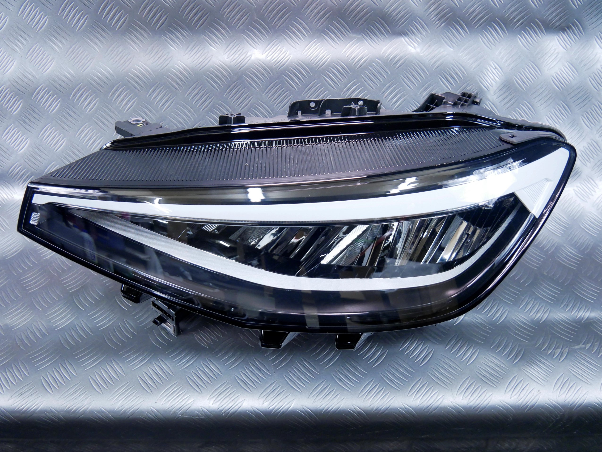 Lampa przód lewa FULL LED NOWA OEM 11B941005B VW ID.4 ID.5 ID4 ID5