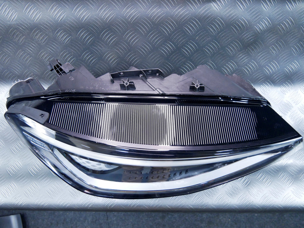 Lampa przód prawa MATRIX NOWA OEM 11B941036M VW ID.4 ID.5 ID4 ID5